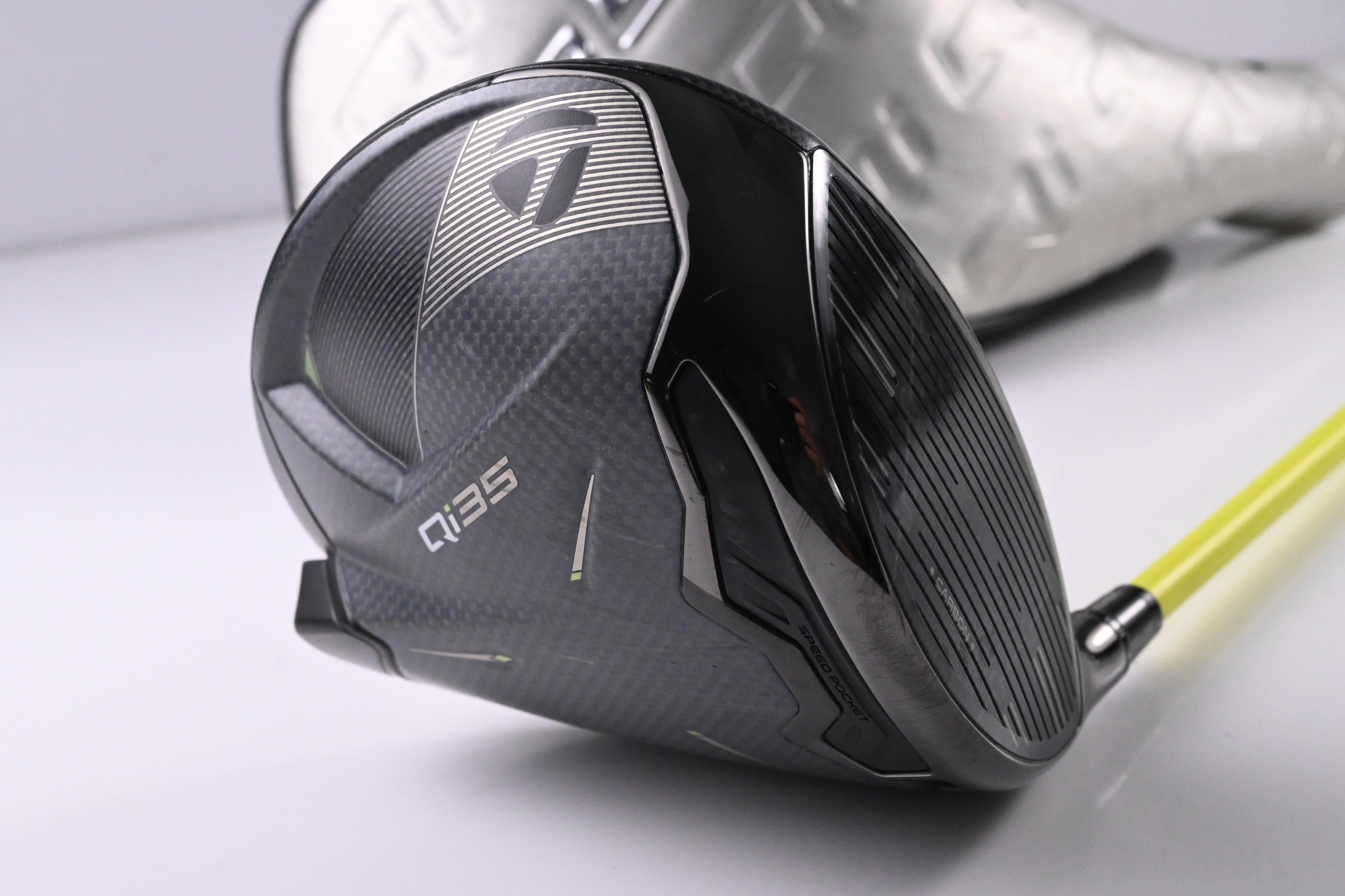 Taylormade Qi35 Max Driver / 9 Degree / Regular Flex UST Proforce V2 5 Shaft