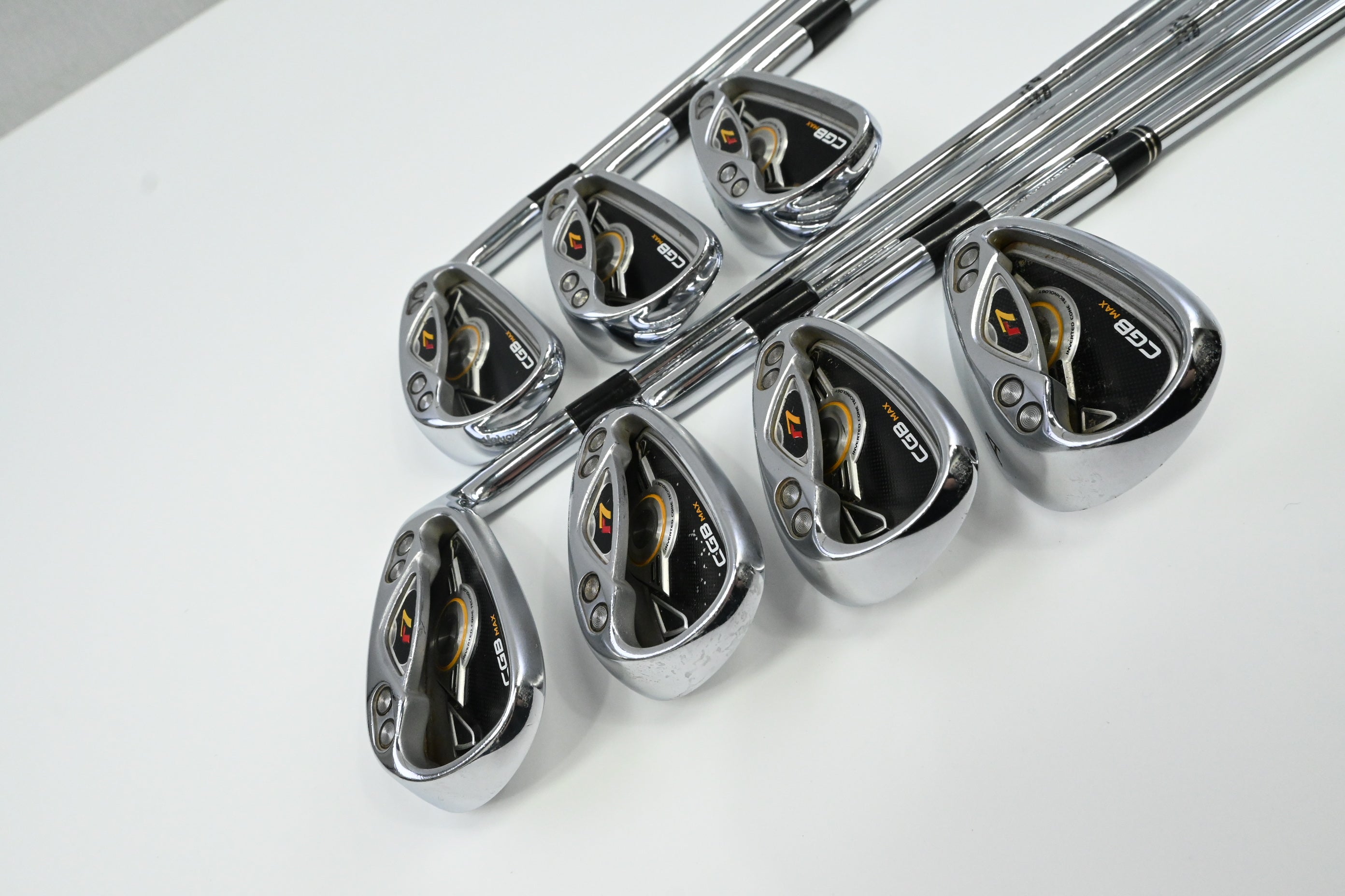 Taylormade R7 CGB Max Irons / 5-PW+AW / Regular Flex Taylormade Burner 105
