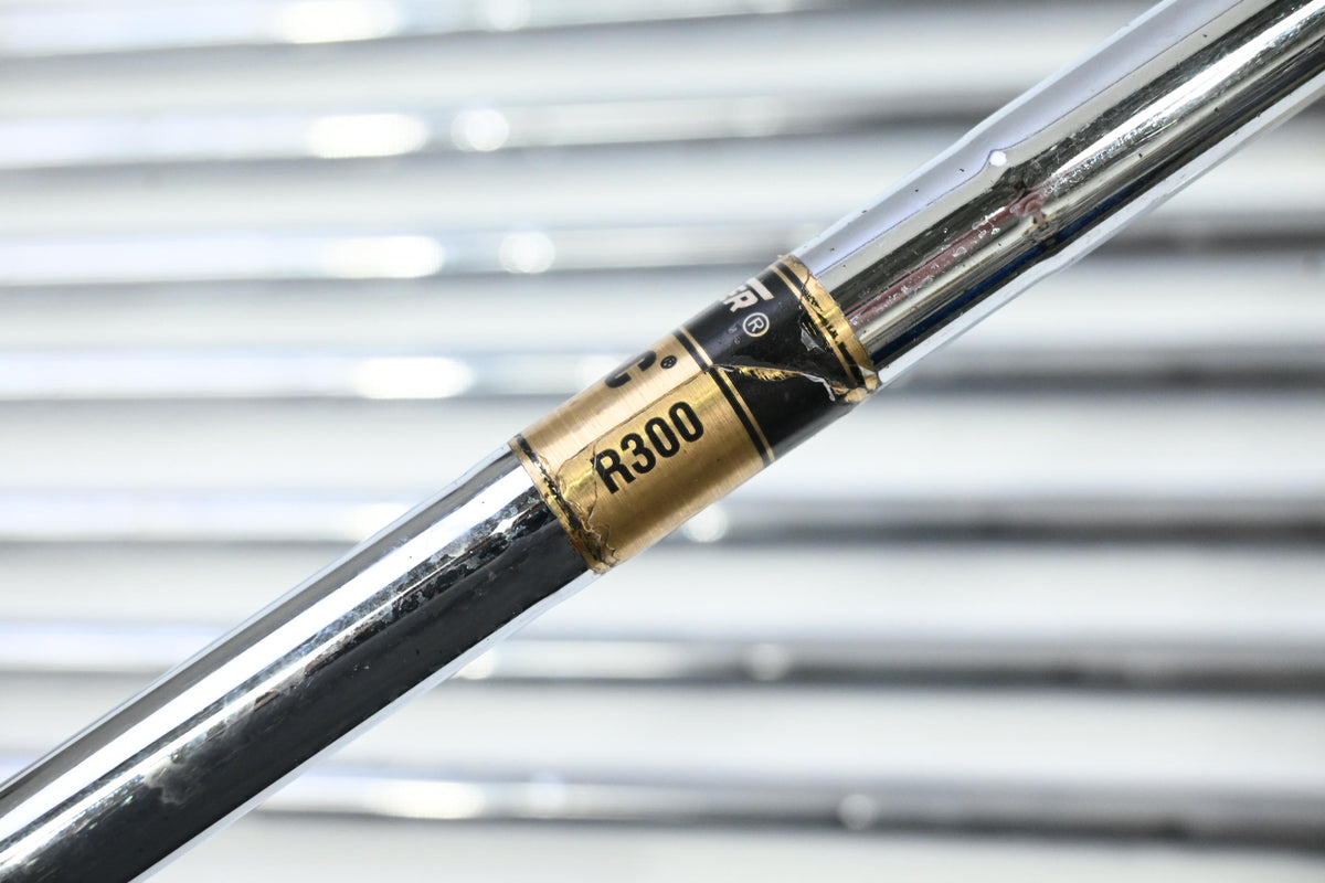 Titleist DCI 990 Irons / 3-PW / Regular Flex Dynamic Gold R300 Shafts