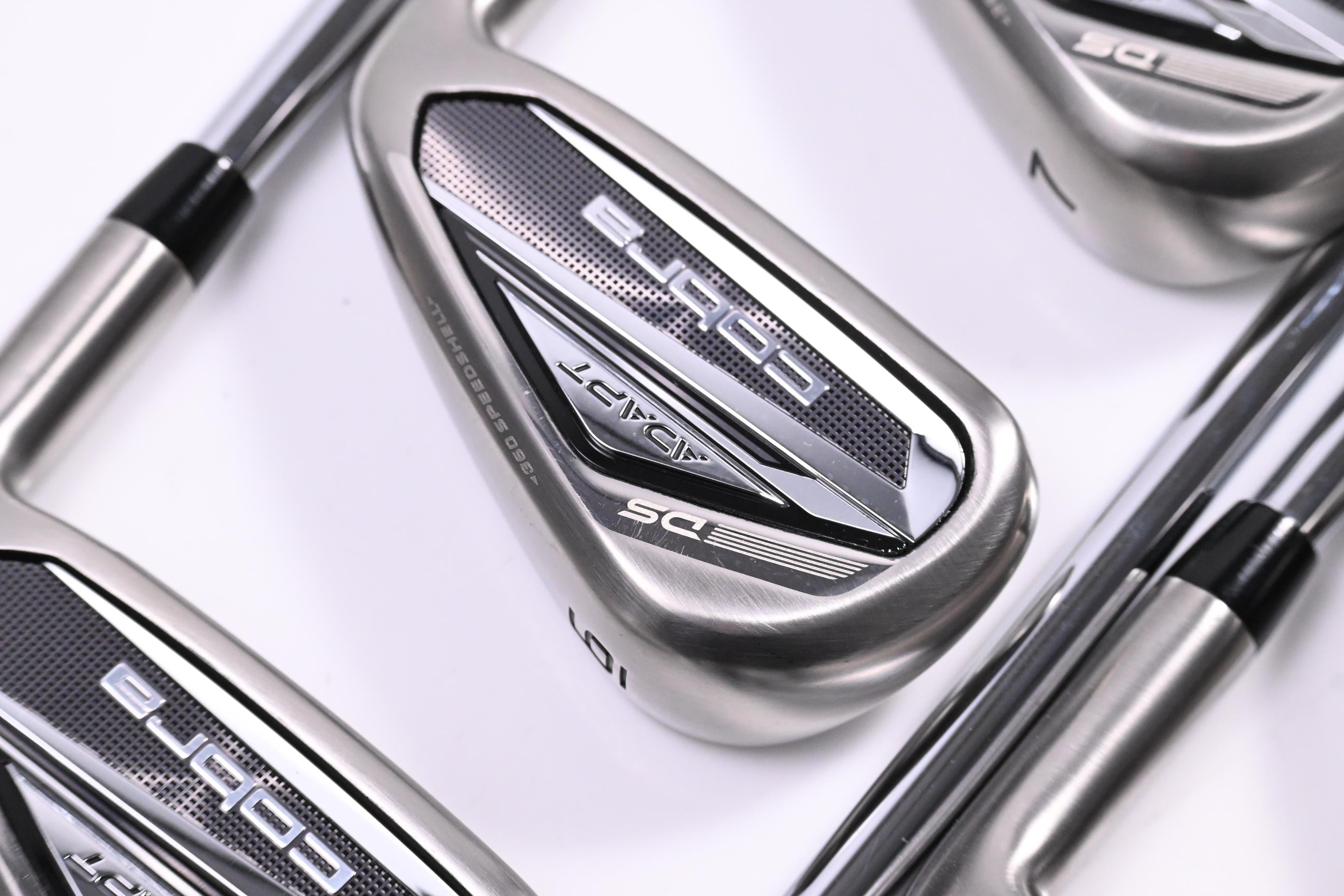 Cobra DS-Adapt Irons / 5-PW+GW / Regular Flex KBS Tour Lite Shafts