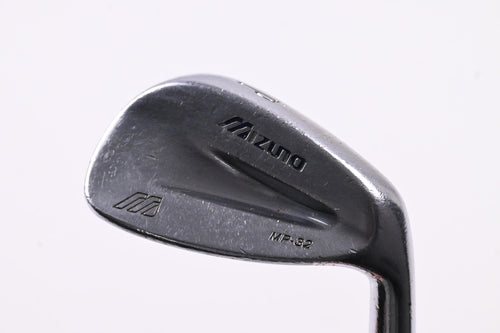 Mizuno MP-32 Pitching Wedge / 46 Degree / Regular Flex Dynamic Gold R300 Shaft