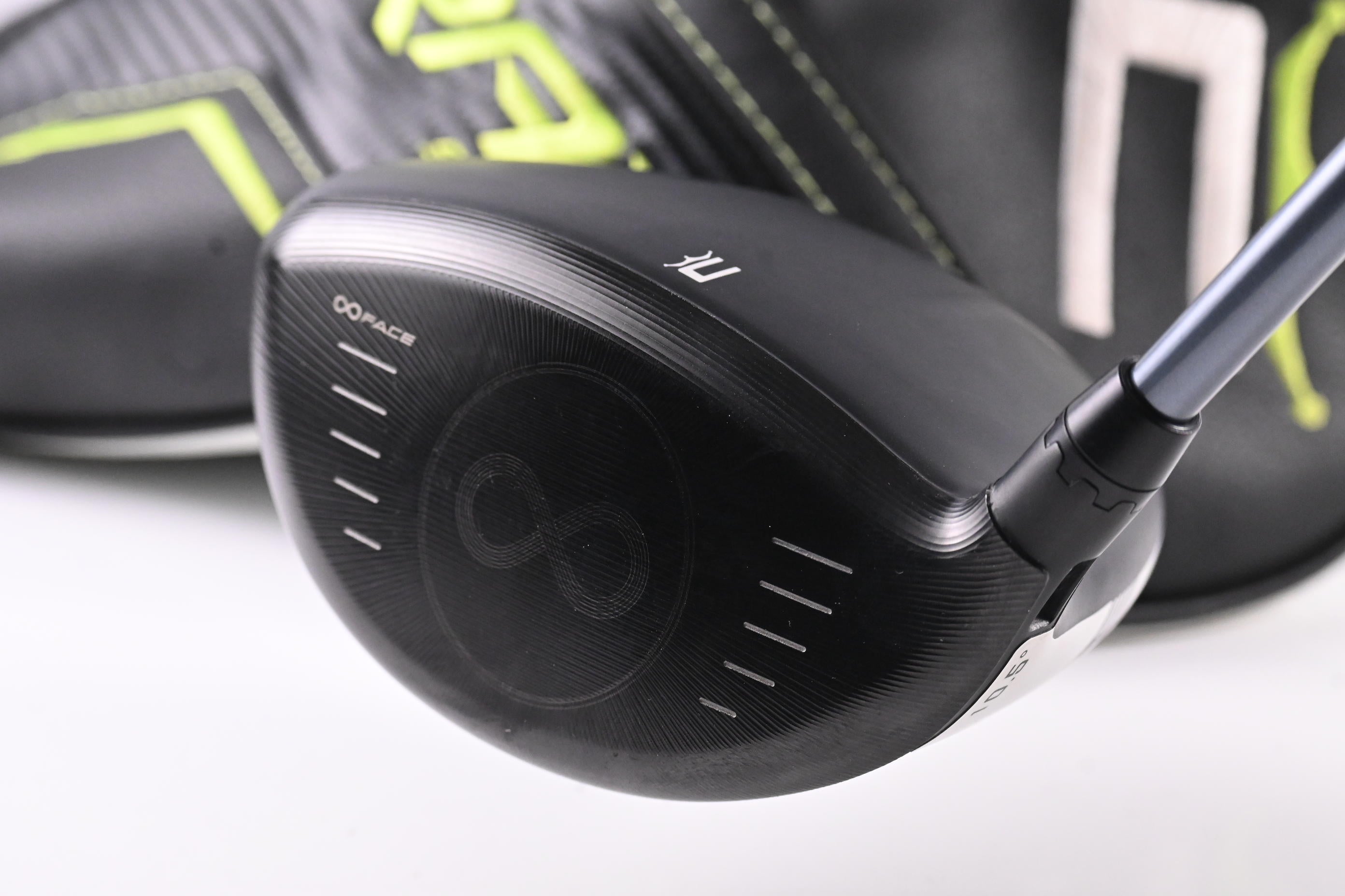 Cobra King Radspeed Driver / 10.5 Degree / Stiff Flex Matrix Black Tie 65 Shaft