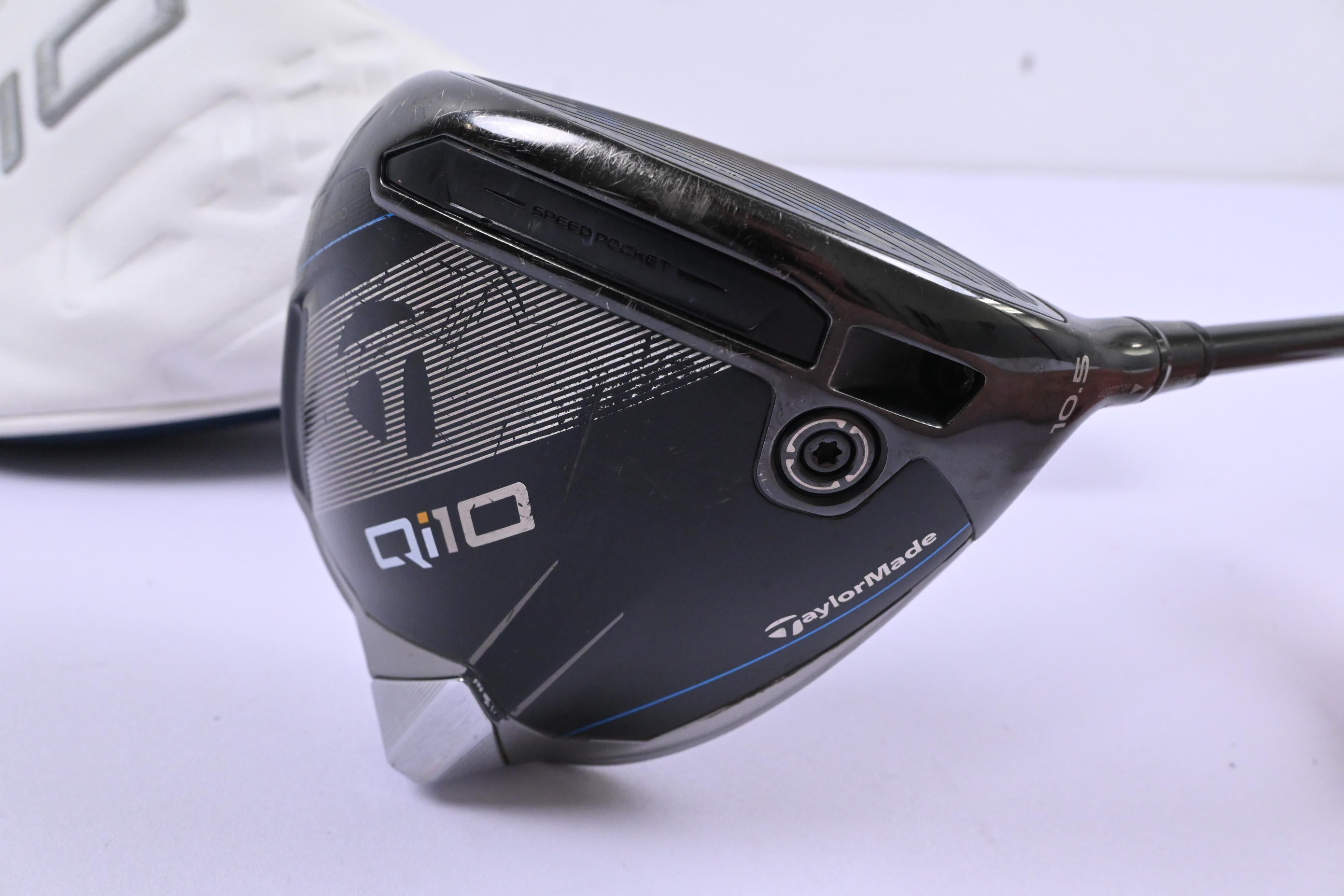 Taylormade Qi10 Driver / 10.5 Degree / Regular Flex Fujikura Ventus TR Blue 5