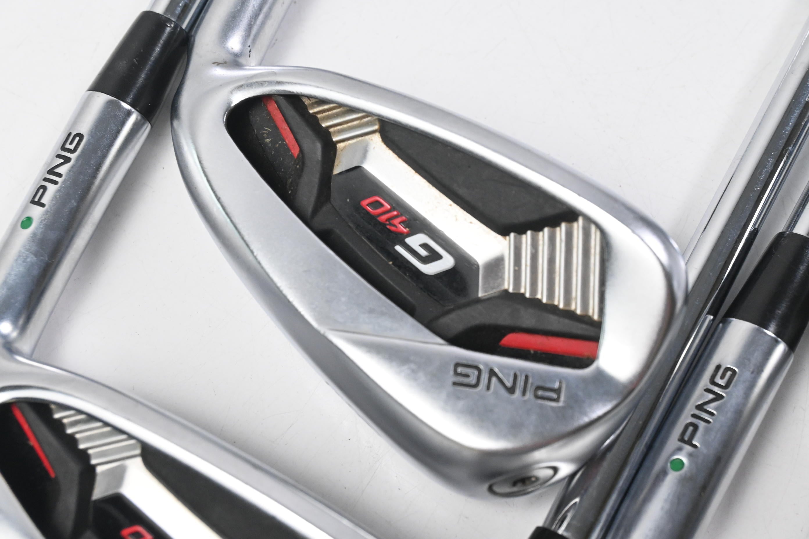 Ping G410 Irons / 7-PW+SW / Green Dot / Regular Flex Ping AWT 2.0 Shafts