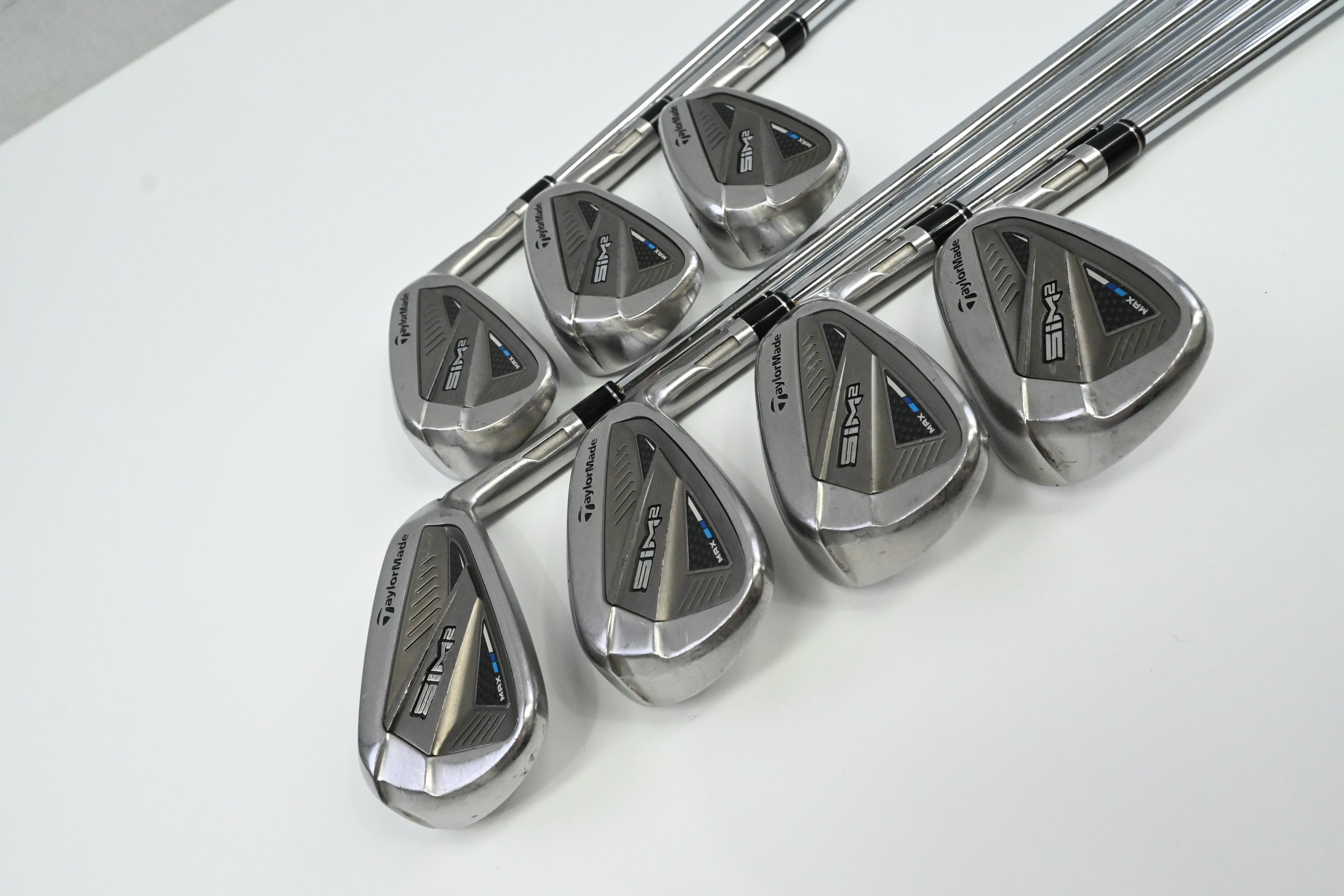 Taylormade SIM2 Max Irons / 4-PW / Regular Flex KBS Max MT 85 Shafts