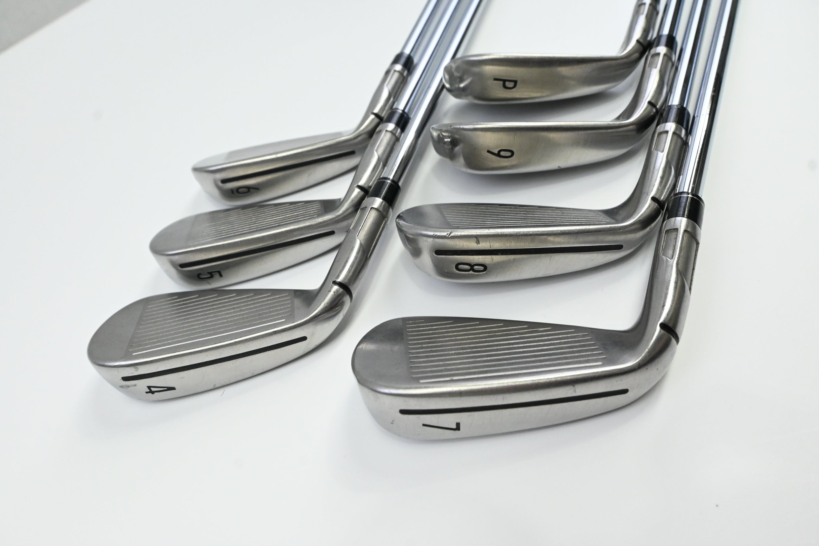 Taylormade SIM2 Max Irons / 4-PW / Regular Flex KBS Max MT 85 Shafts