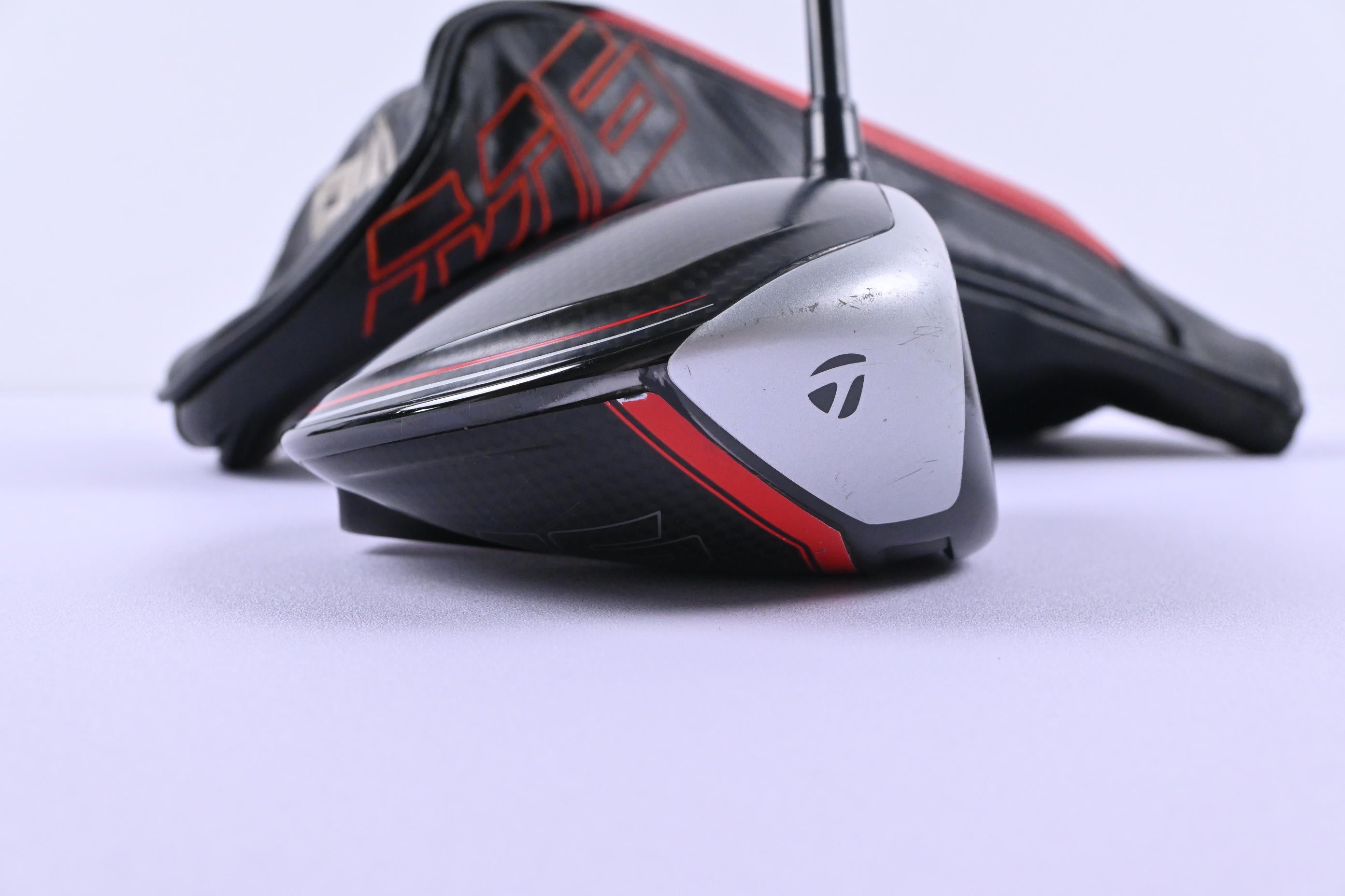 Taylormade M6 Driver / 10.5 Degree / Stiff Flex Fujikura Atmos Black 6 Shaft