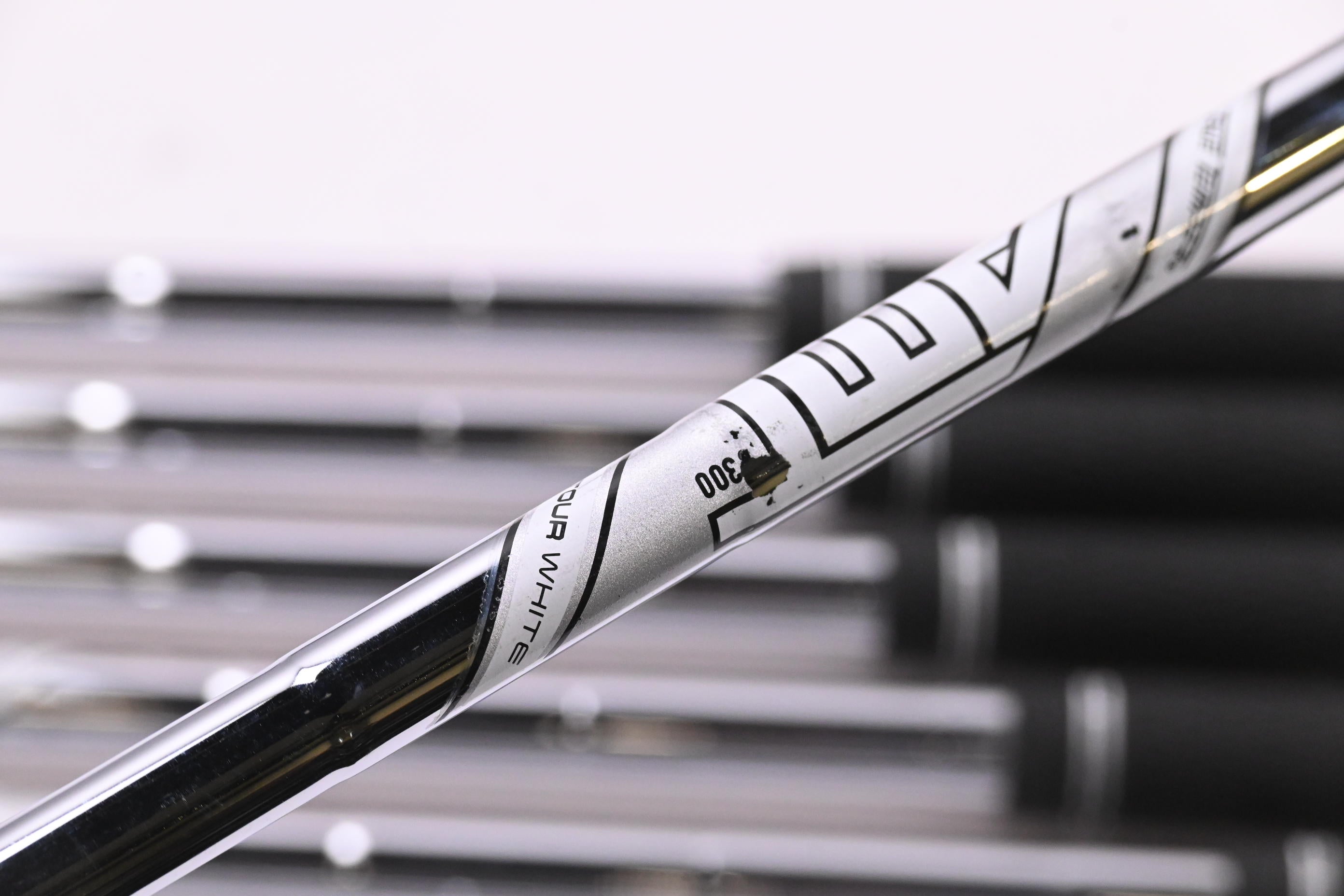 Titleist 718 AP2 Irons / 4-PW / Stiff Flex AMT Tour White S300 Shafts