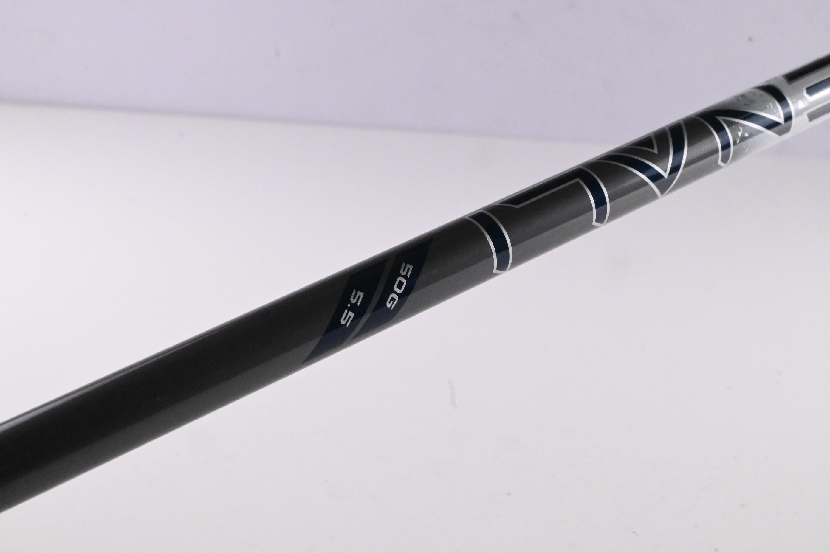 Callaway Elyte X Driver / 10.5 Degree / Regular Flex Denali Charcoal 50 Shaft