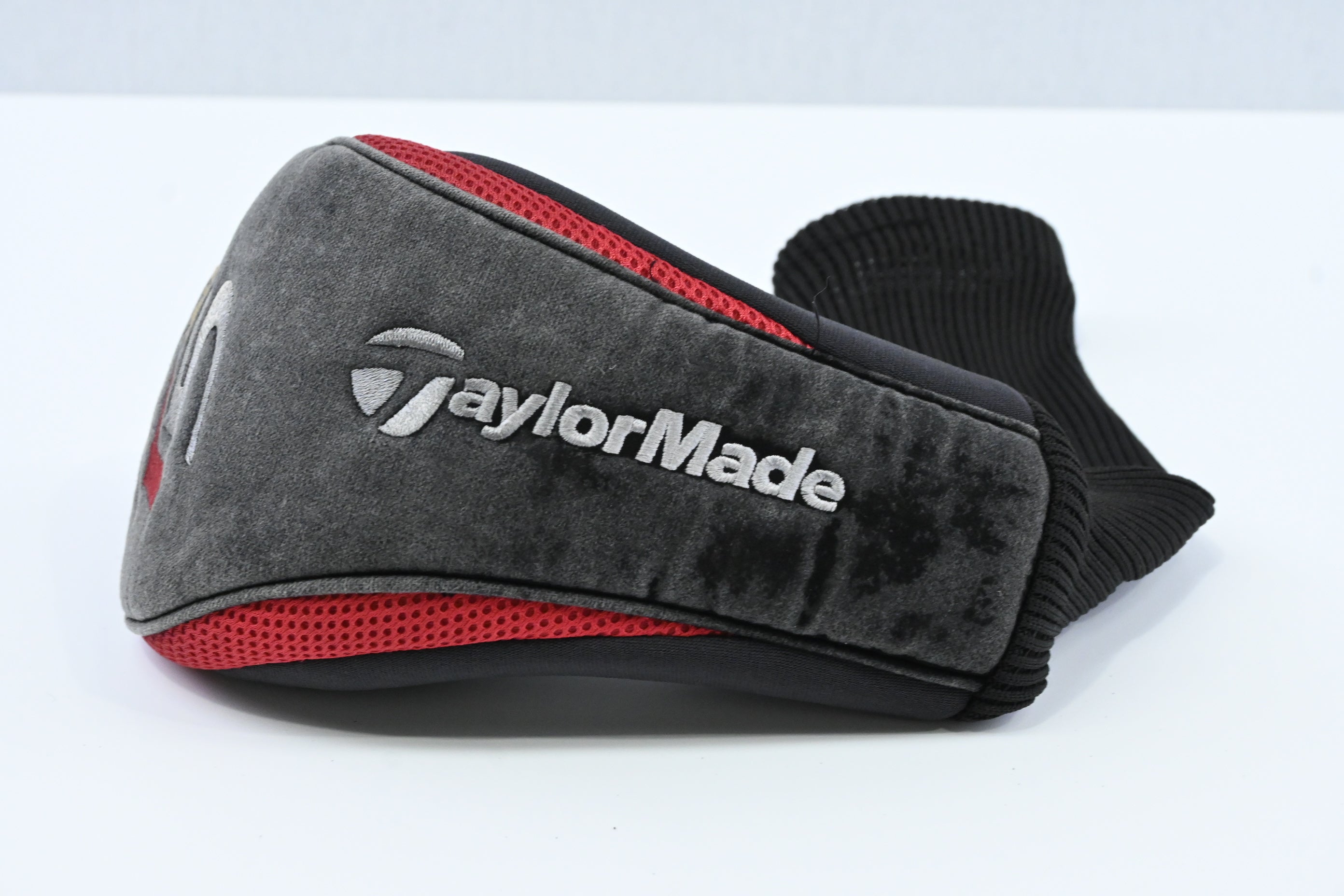 Taylormade R5 XL Driver / 10.5 Degree / Regular Flex Fujikura Hyperlite XL Shaft