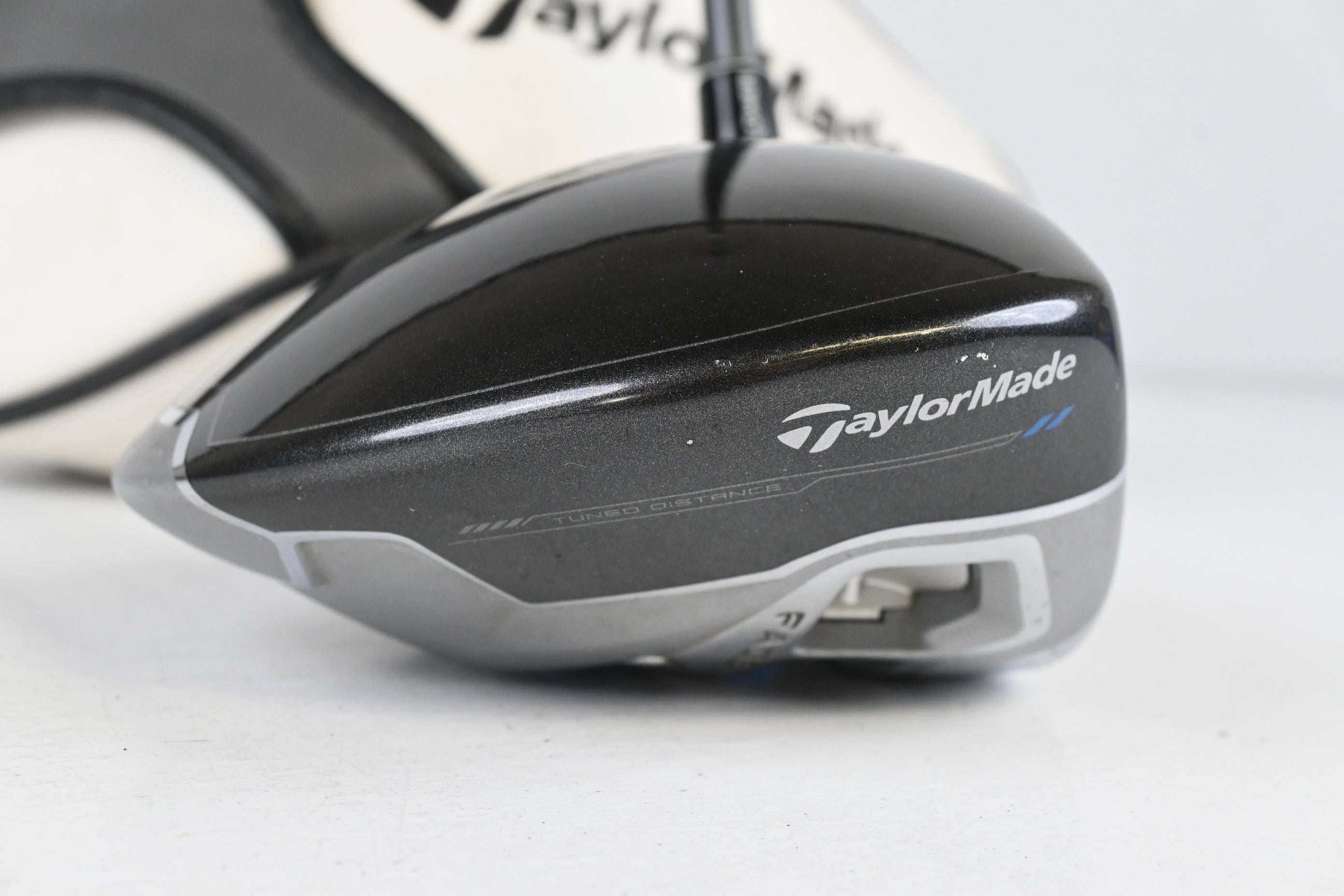 Taylormade SLDR Driver / 10.5 Degree / Stiff Flex Fujikura Speeder 57 Shaft