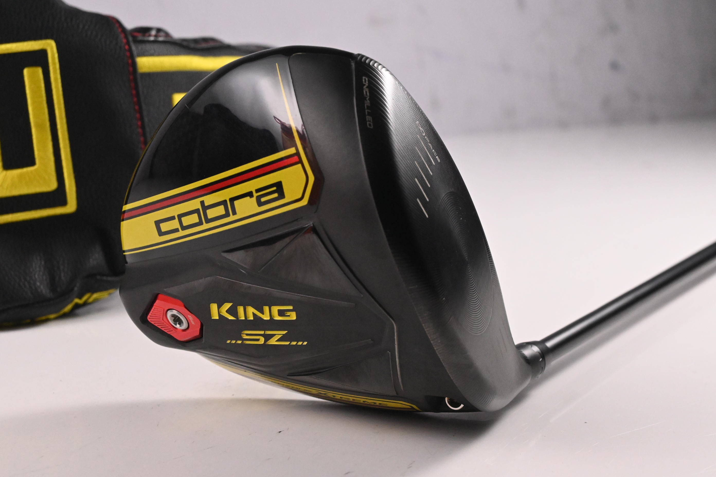 Cobra King Speedzone Driver / 10.5 Degree / Stiff Flex UST Helium Black 5 Shaft