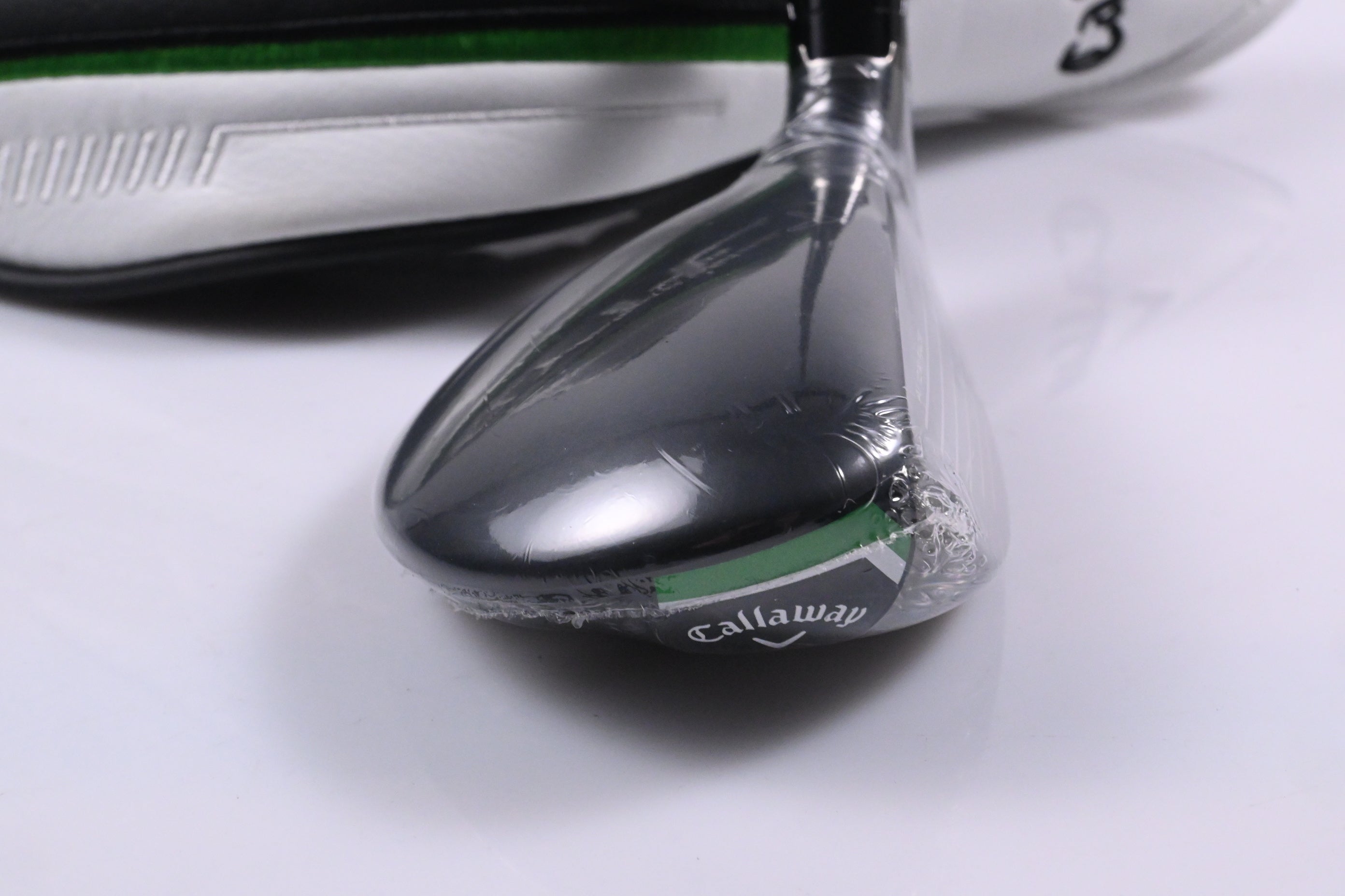 Callaway Elyte #4 Hybrid / 22 Degree / Regular Flex Denali Charcoal 60 Shaft
