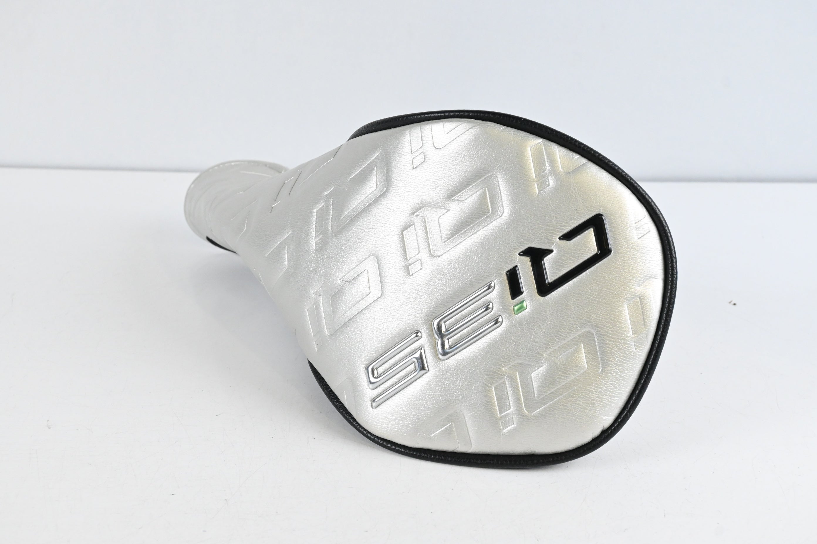 Left Hand Taylormade Qi35 Max Driver / 10.5 Degree / Stiff Flex UST Mamiya
