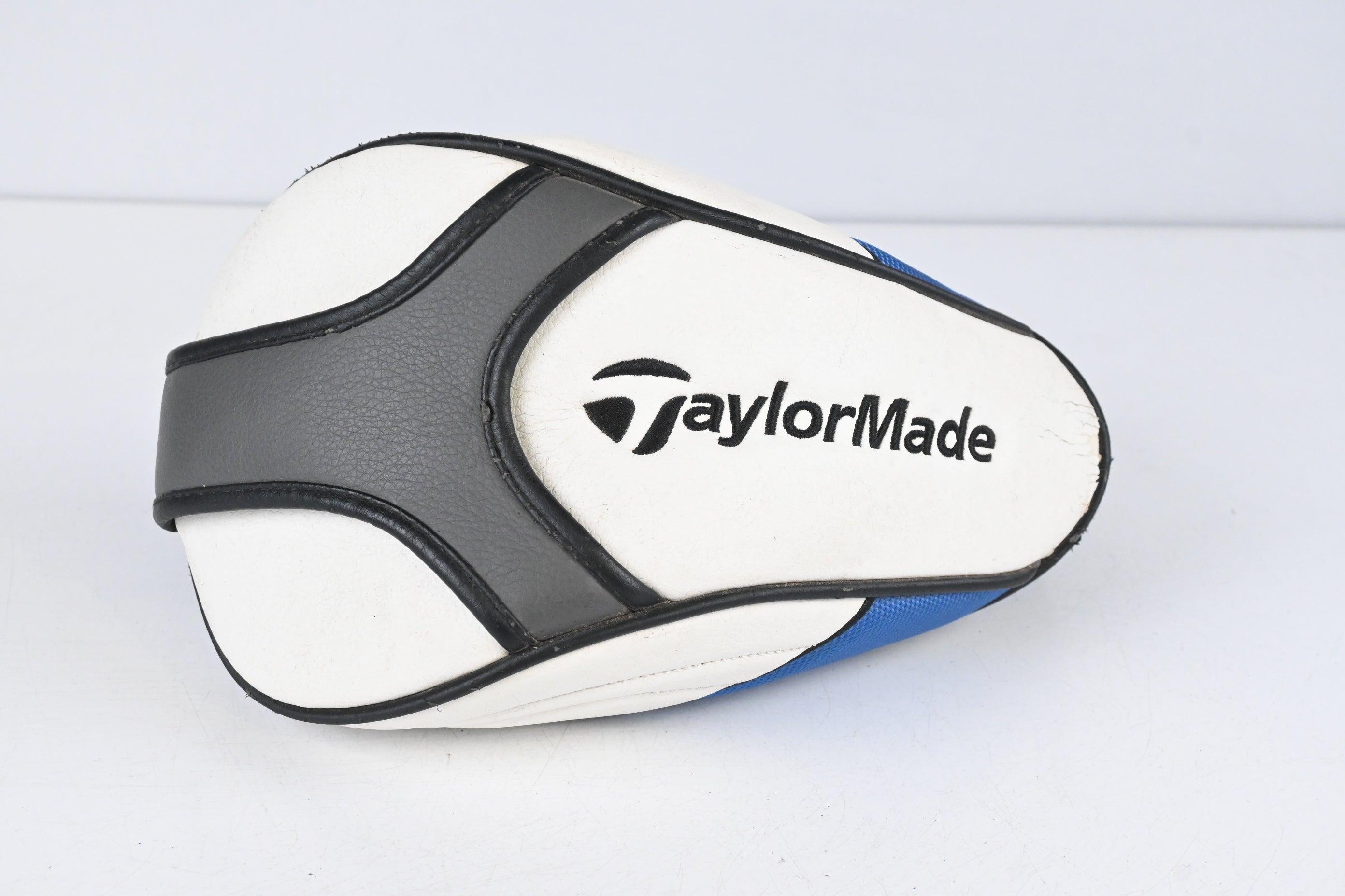 Taylormade SLDR Driver / 10.5 Degree / Stiff Flex Fujikura Speeder 57 Shaft