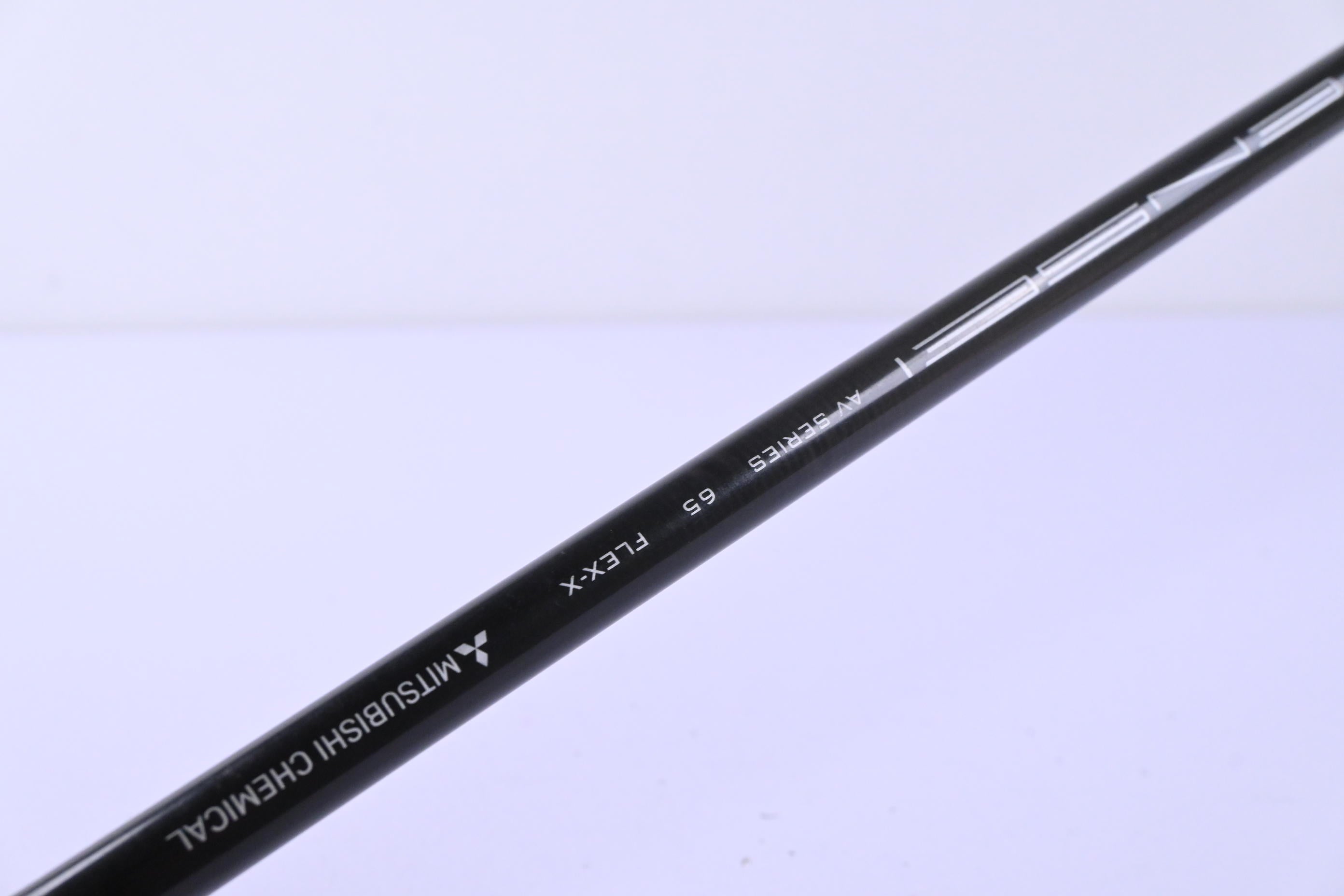 Titleist TSi3 Driver / 9 Degree / X-Flex Tensei AV Raw White 65 Shaft