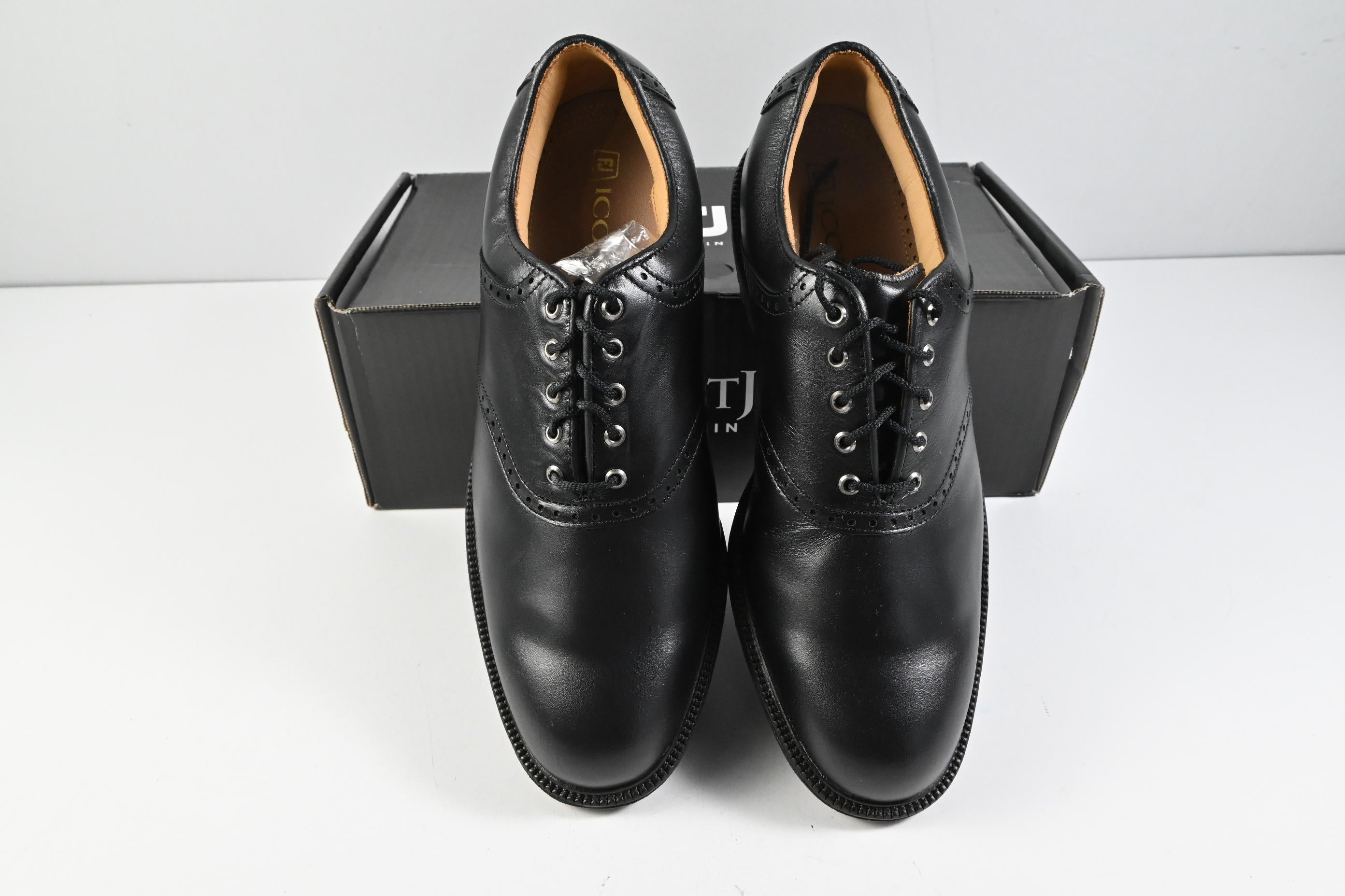 FootJoy Traditional Professional Golf Shoes / Size UK 9.5 / Black