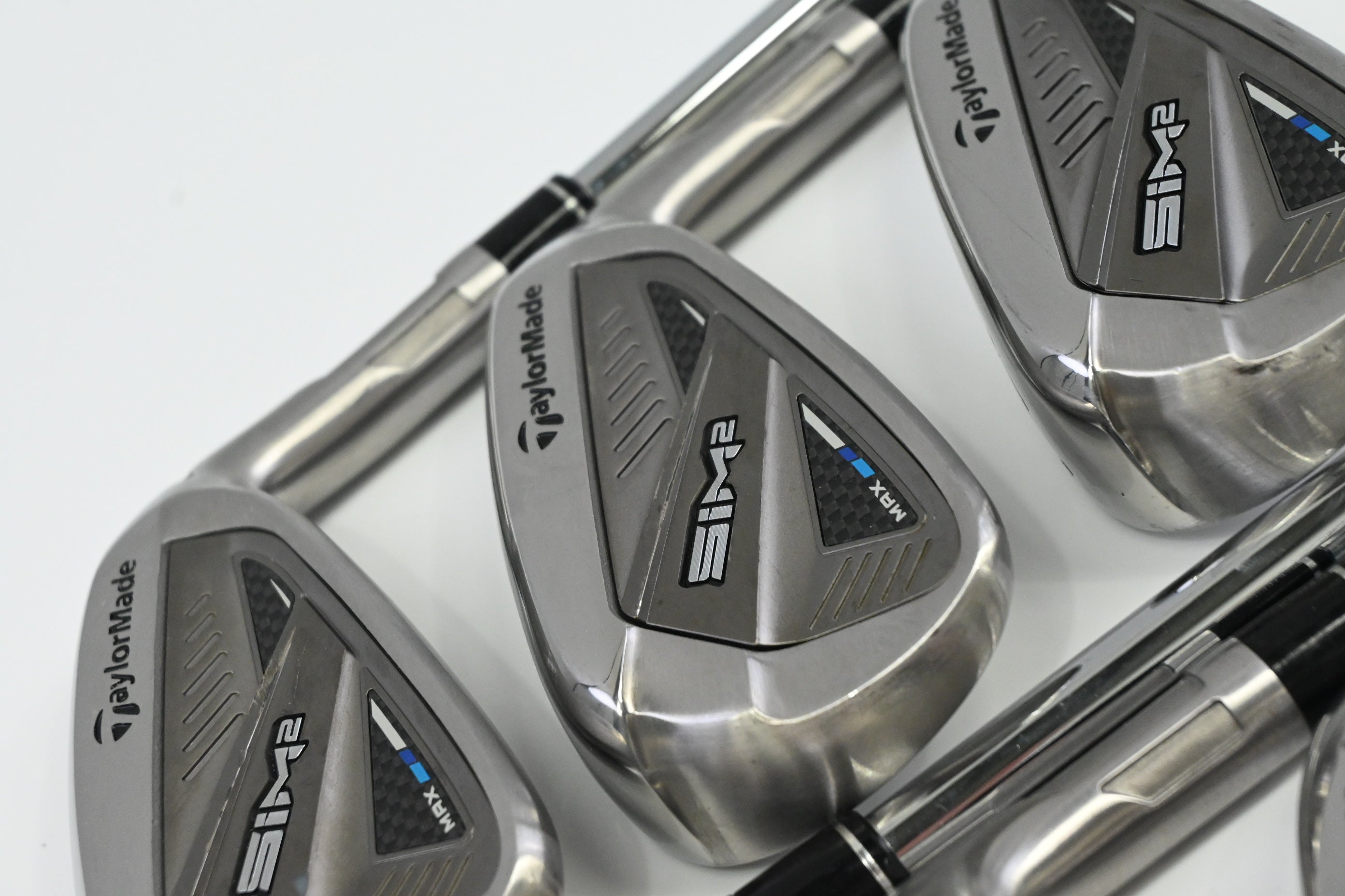 Taylormade SIM2 Max Irons / 5-PW / Stiff Flex KBS Max MT 85 Shafts