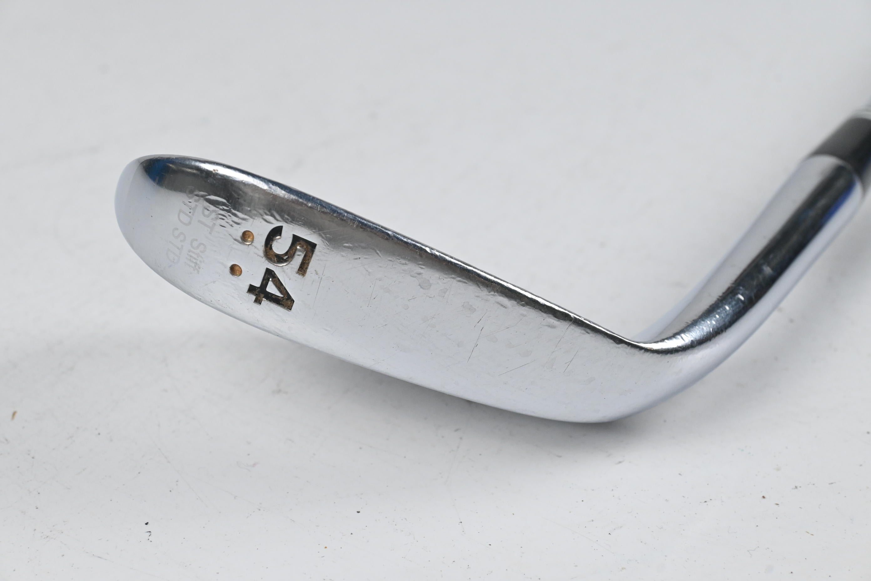 Cleveland 588 Precision Forged Sand Wedge / 54 Degree / Wedge Flex Tour Concept