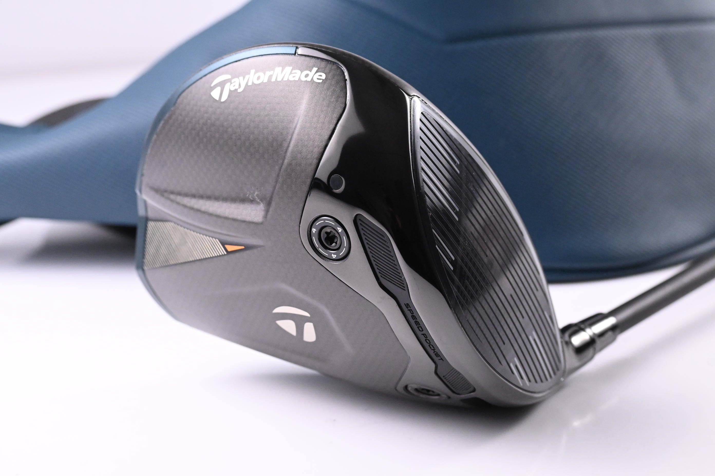Taylormade Qi4D Driver / 10.5 Degree / Stiff Flex REAX Blue 50 Shaft