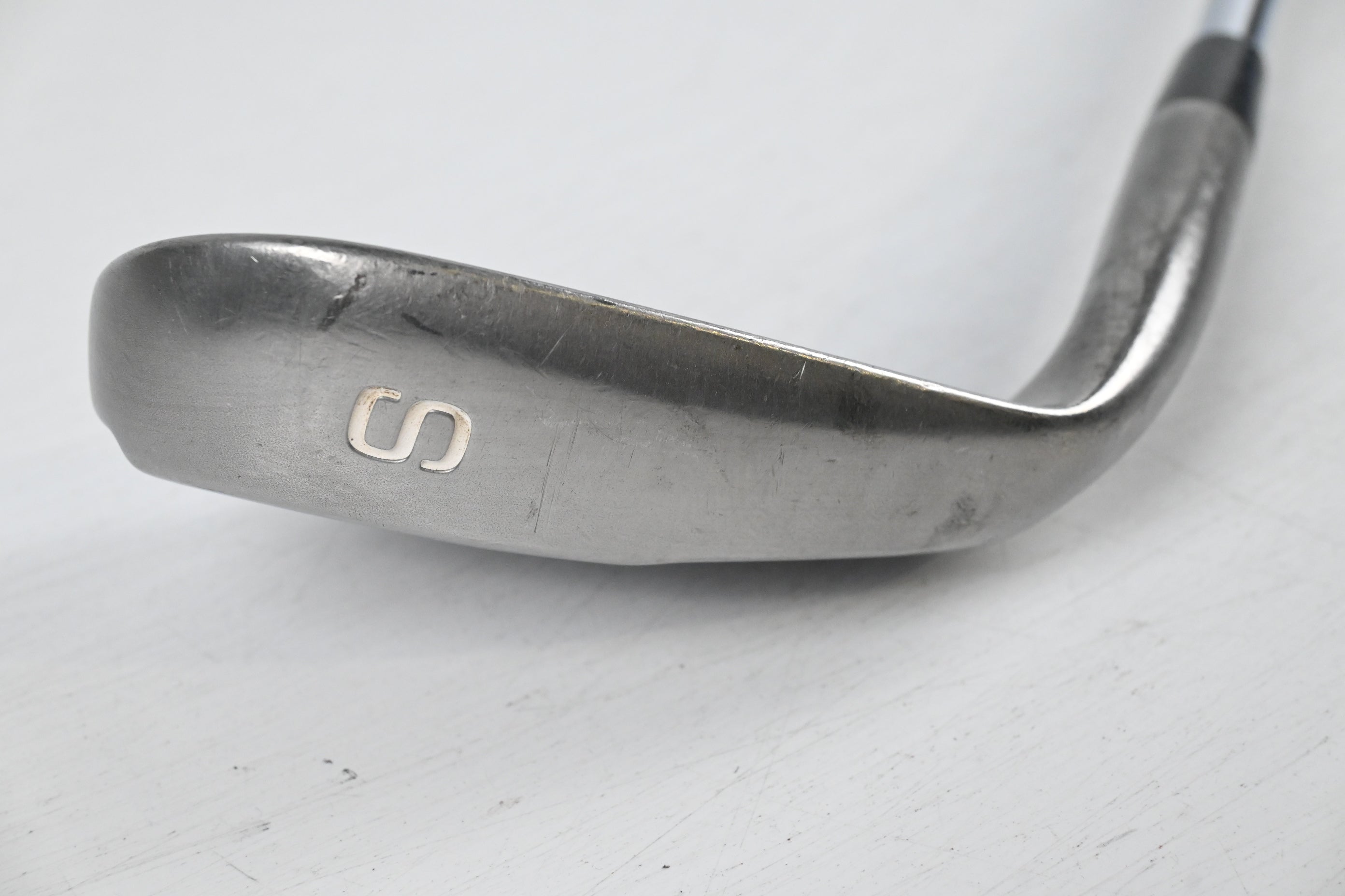 Mizuno JPX EZ 2013 Sand Wedge / 55 Degree / Regular Flex XP 105 R300 Shaft