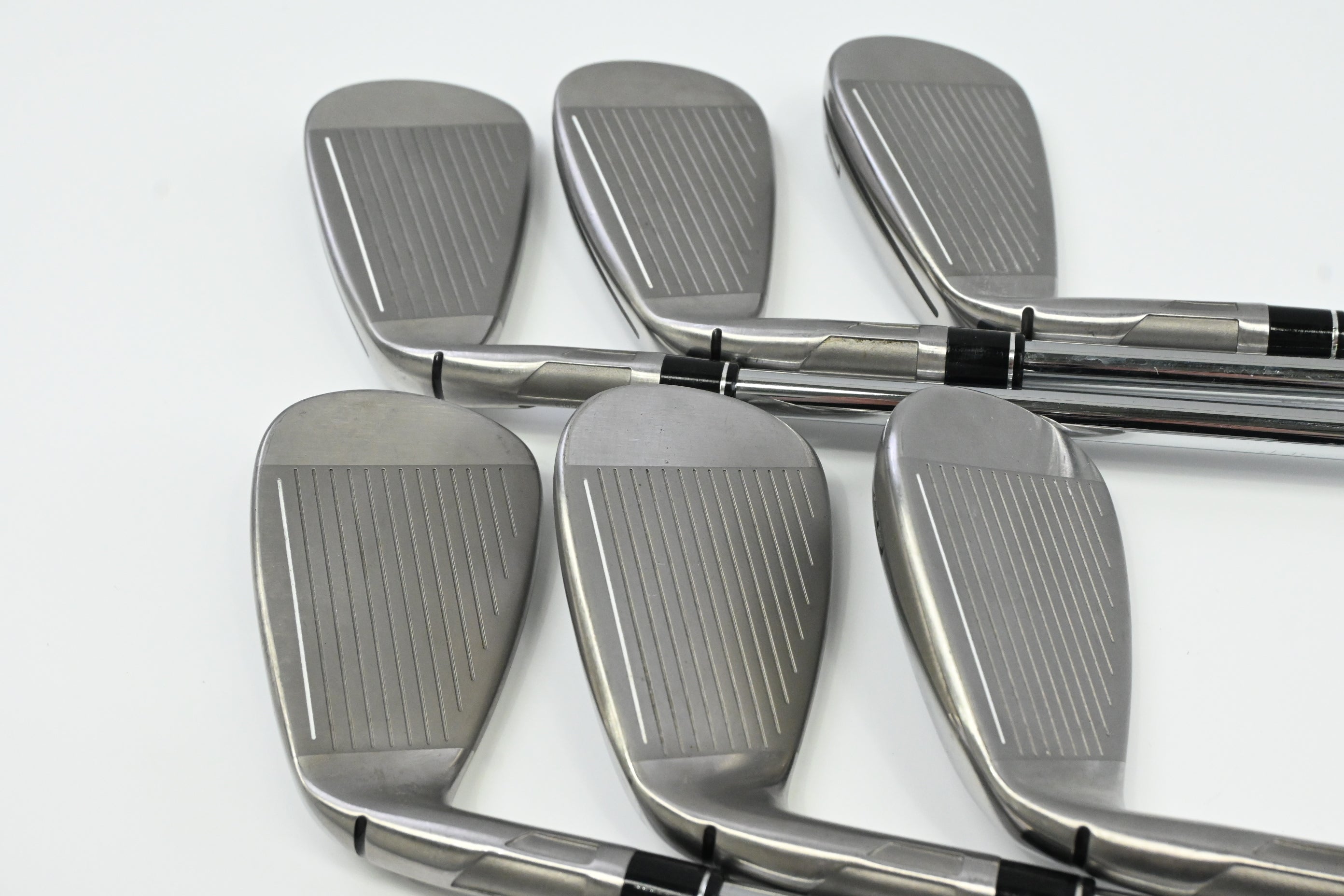 Taylormade SIM2 Max Irons / 5-PW / Stiff Flex KBS Max MT 85 Shafts