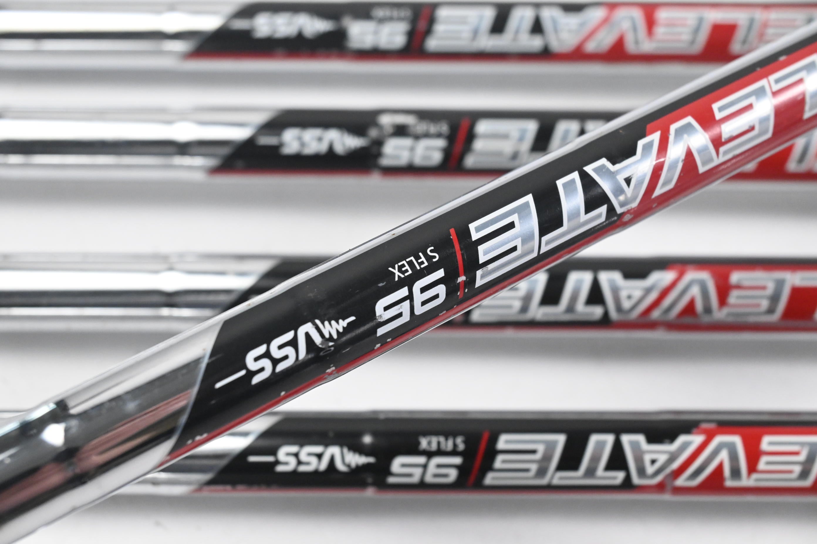 Ping G425 Irons / 5-PW / White  / Stiff Flex Elevate 95 Shafts
