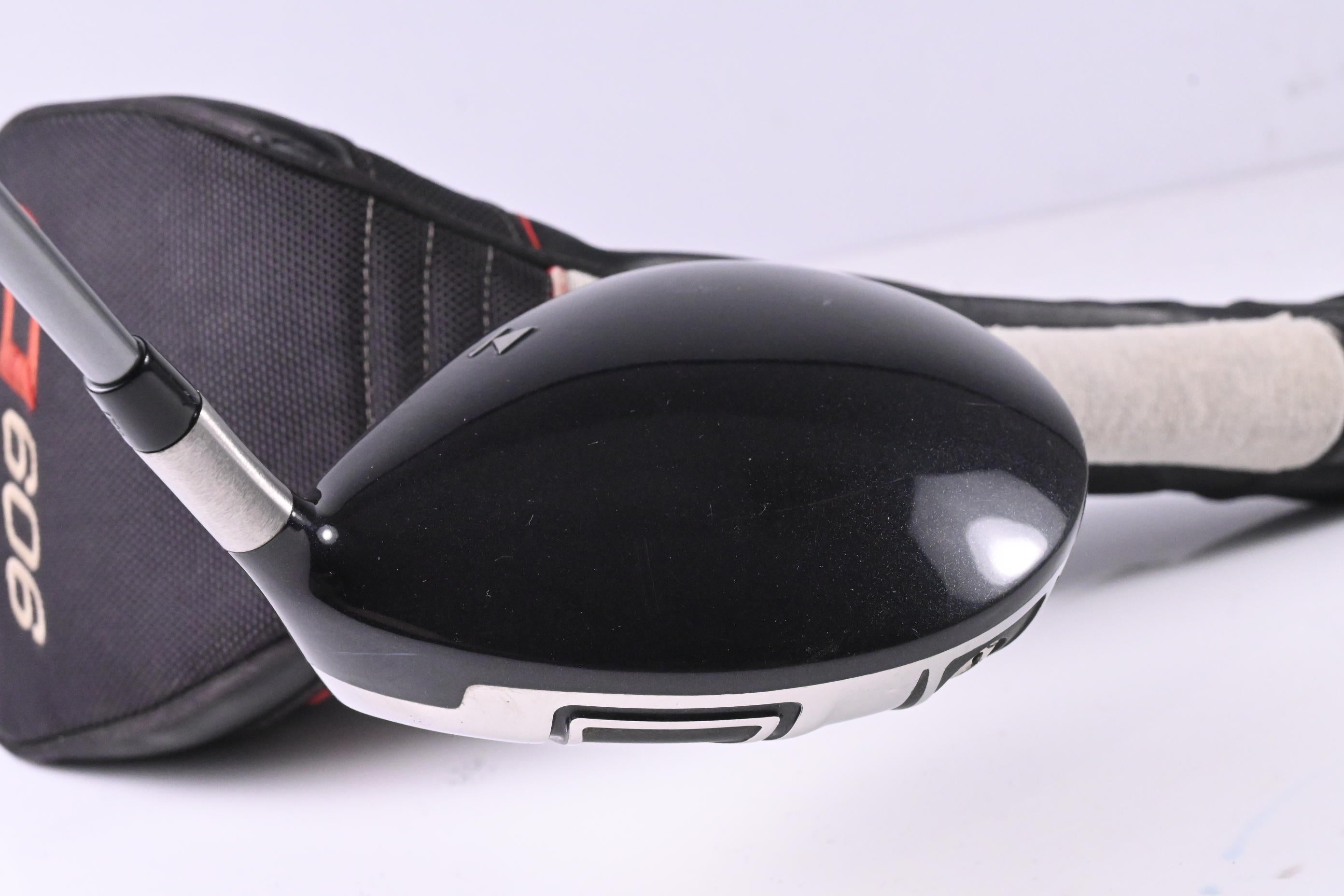Titleist 909 D3 Driver / 9.5 Degree / Stiff Flex Diamana Blue 65 Shaft