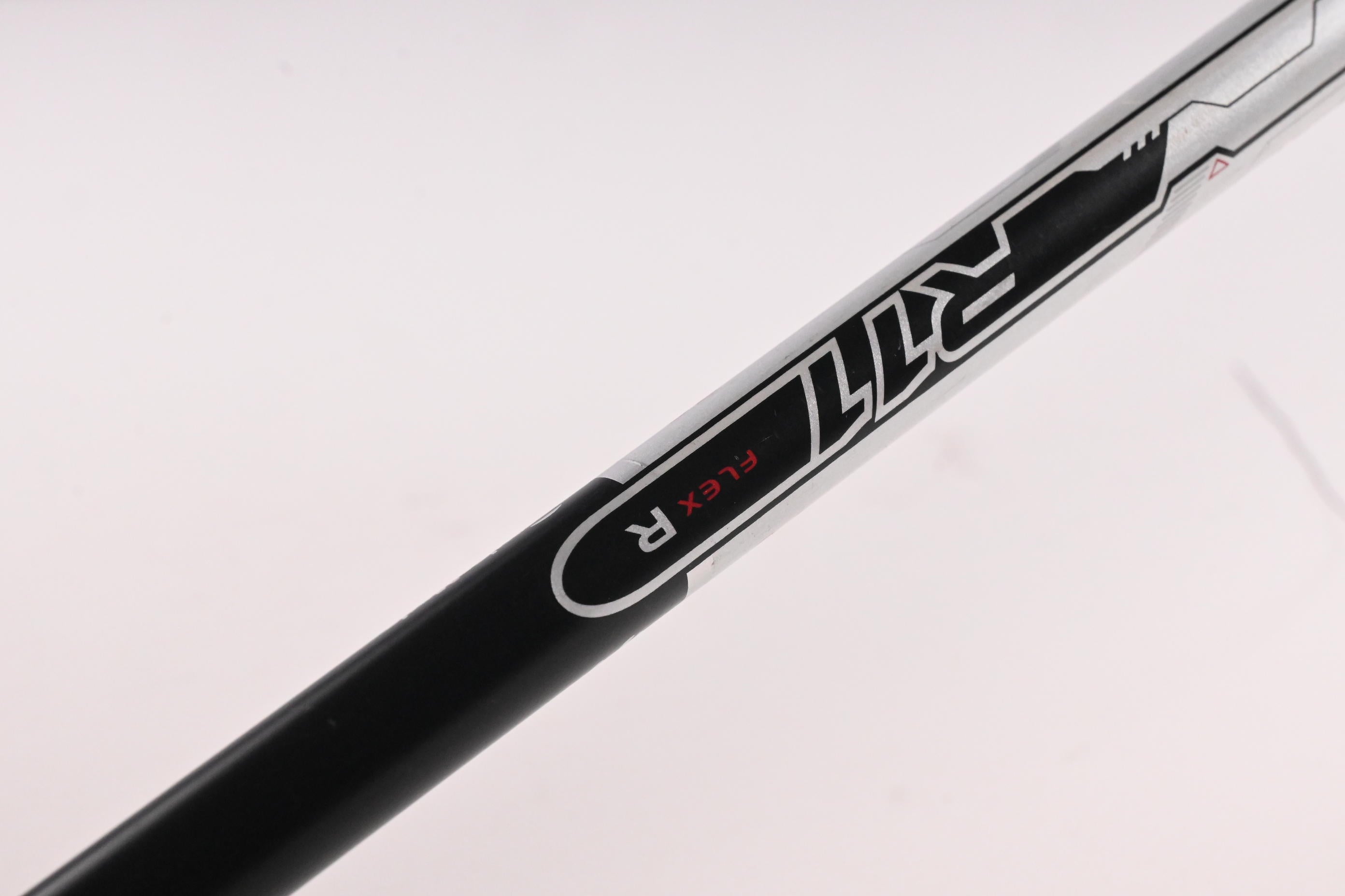 Taylormade R11 #3 Wood / 15.5 Degree / Regular Flex Fujikura Blur 70 Shaft