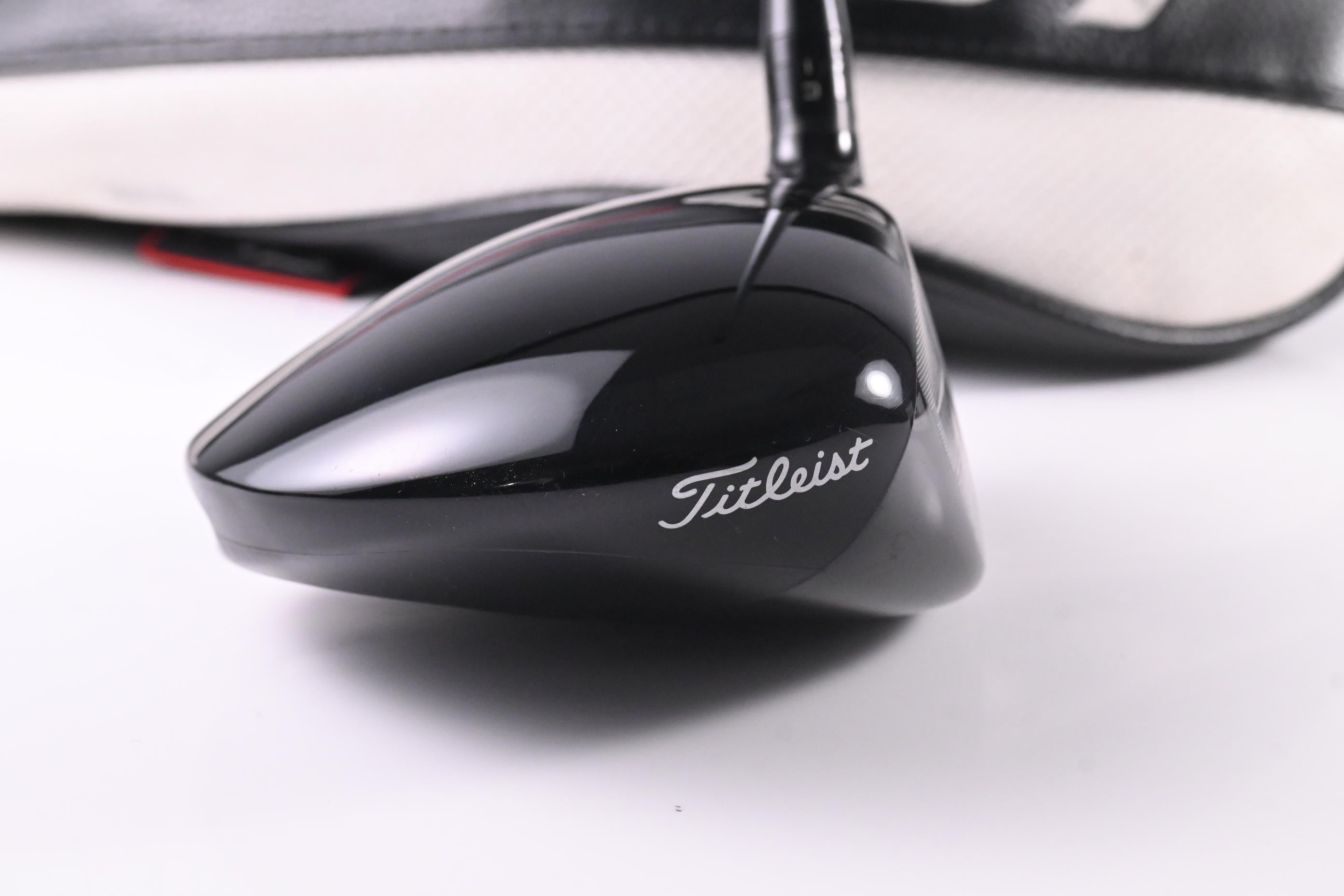 Titleist GT2 Driver / 10 Degree / Regular Flex Fujikura Air Speeder 40 Shaft