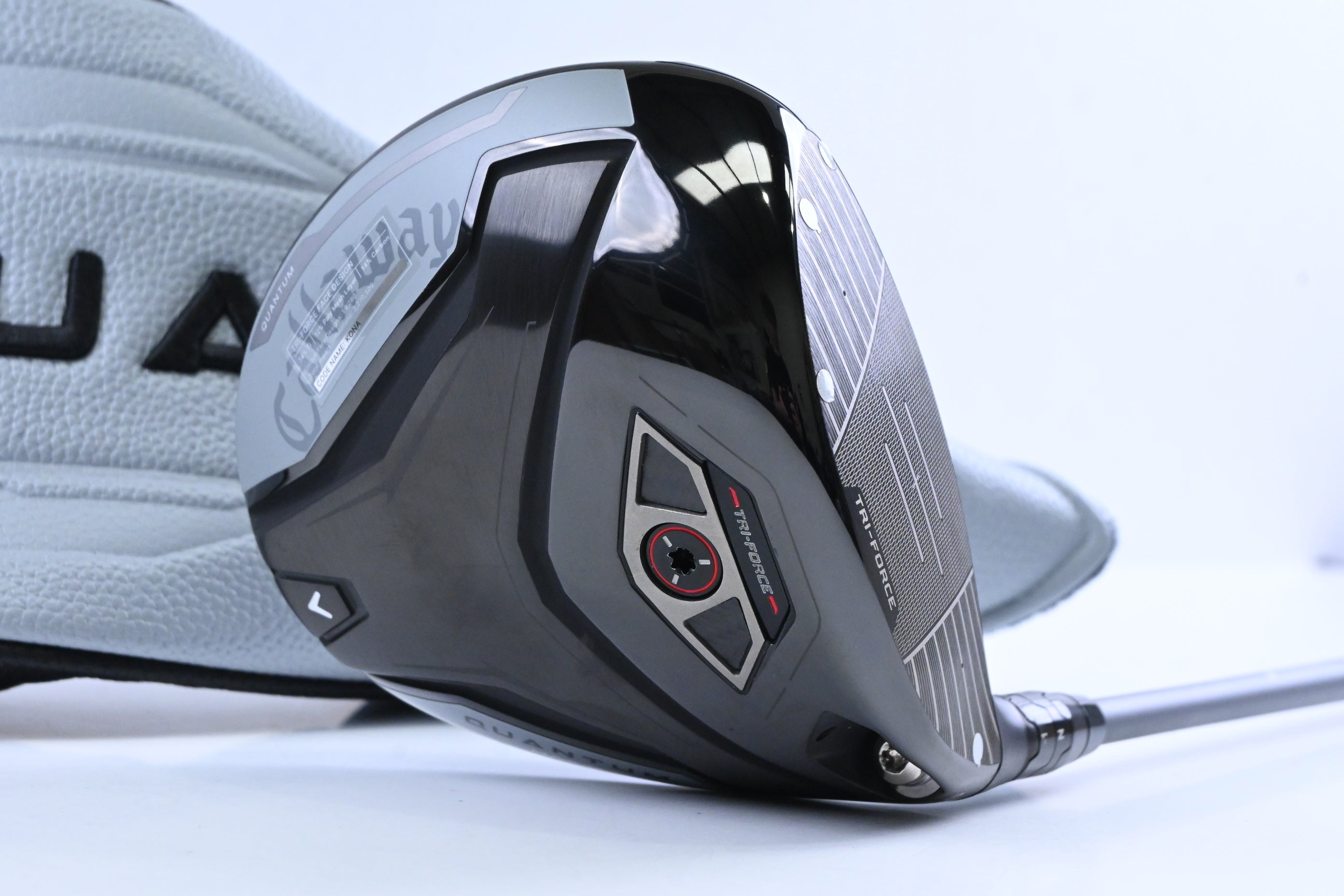 Callaway Quantum Max D Driver / 10.5 Degree / Stiff Flex Denali Frost 60 Shaft