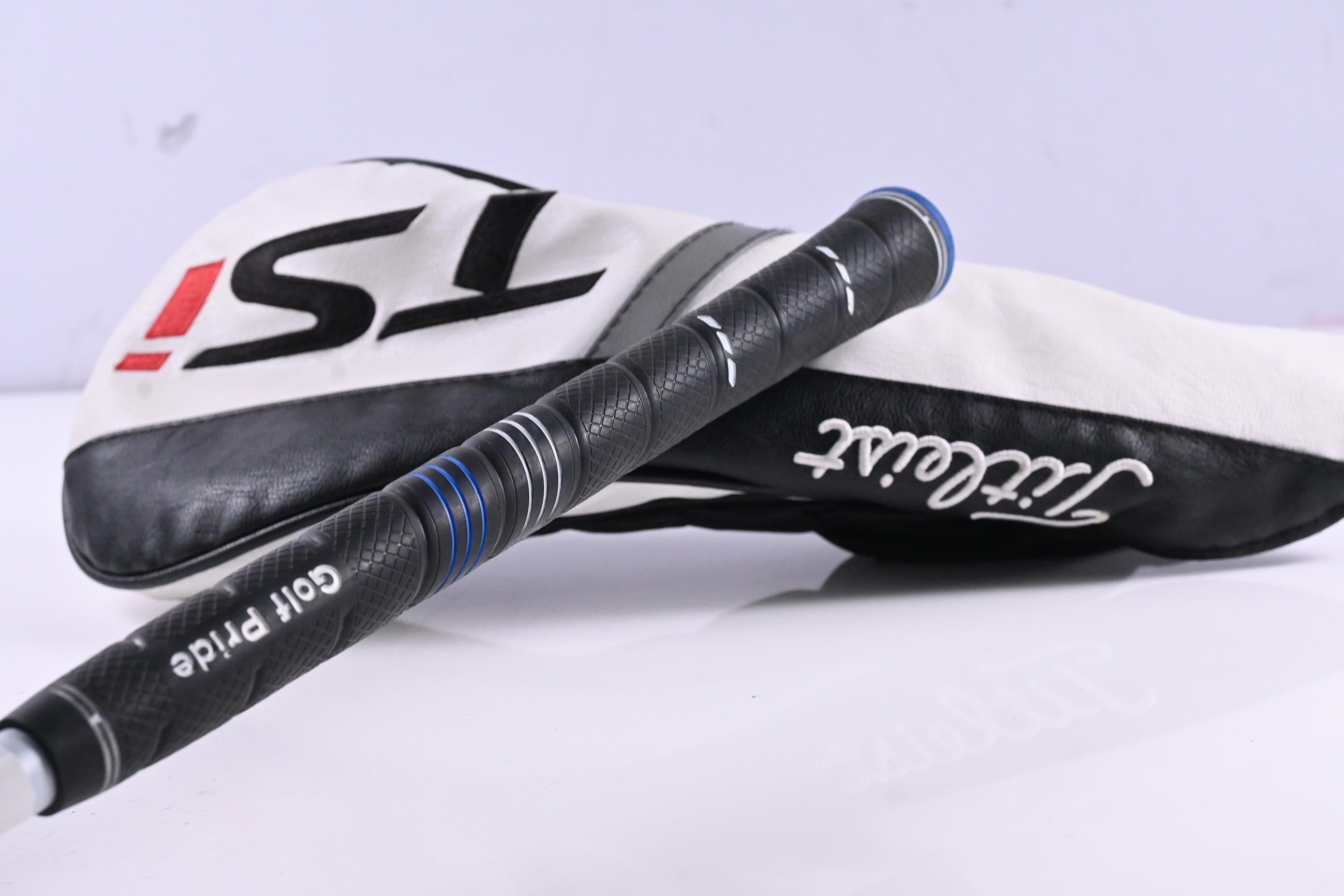 Titleist TSi3 Driver / 9 Degree / Stiff Flex Graphite Design Tour AD IZ-6 Shaft