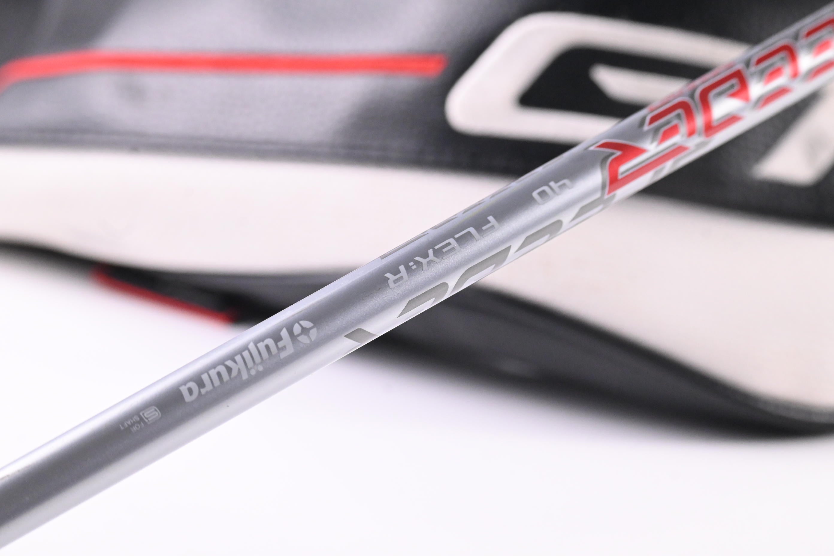 Titleist GT2 Driver / 10 Degree / Regular Flex Fujikura Air Speeder 40 Shaft