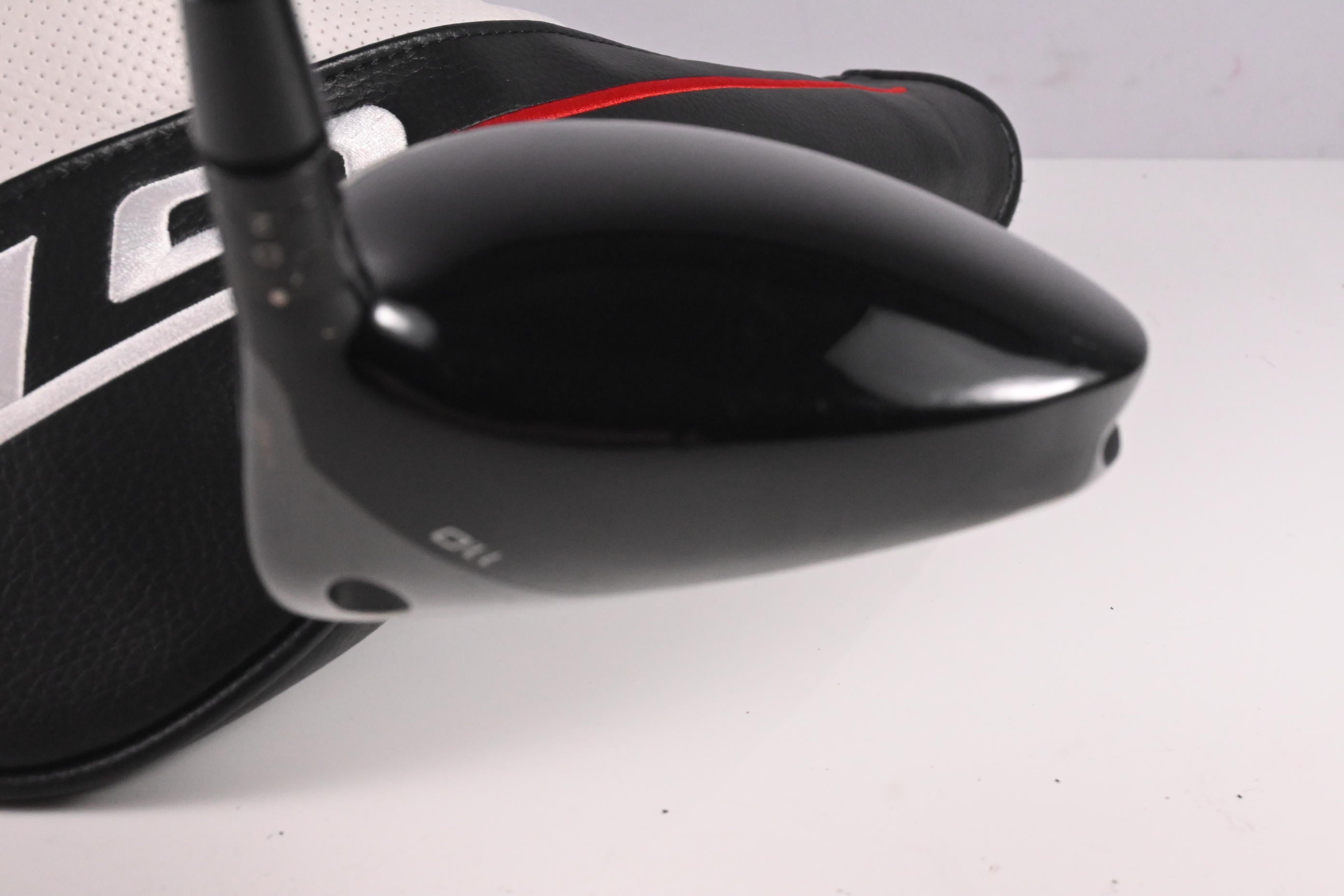 Titleist GT2 Driver / 11 Degree / Regular Flex UST Mamiya Helium 5F3 Shaft