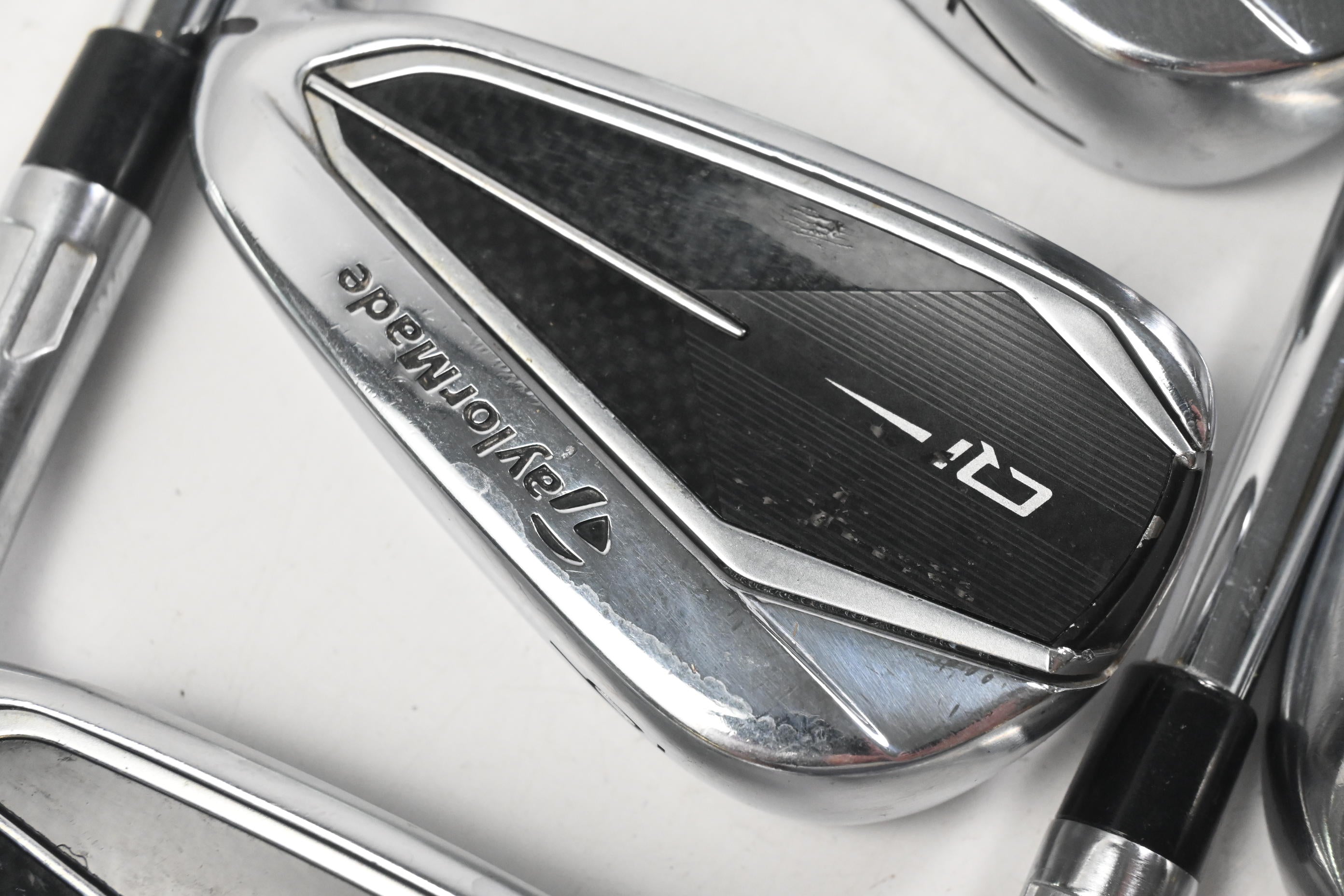 Taylormade Qi Irons / 5-PW / Stiff Flex Dynamic Gold S300 Shafts