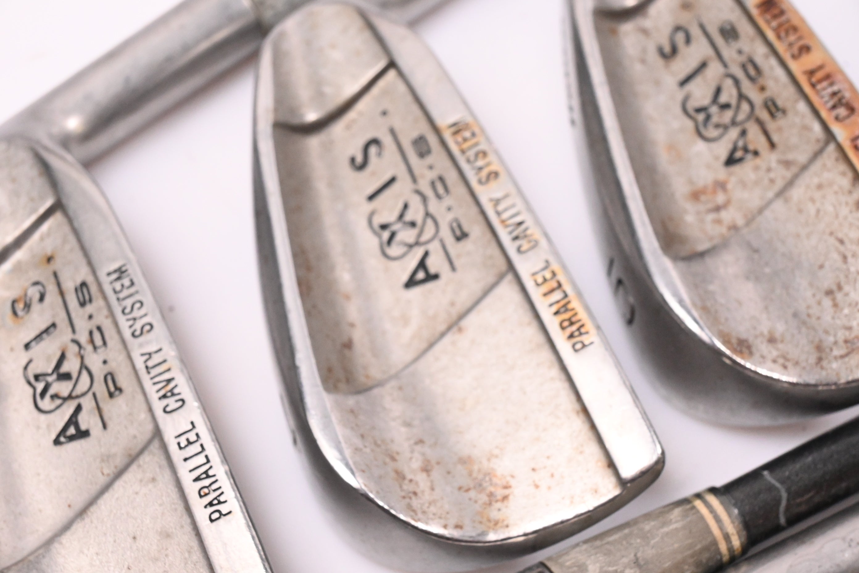 Mizuno Axis Irons / 3-PW+SW / Senior Flex Mizuno Fiberflex 2600 Shafts