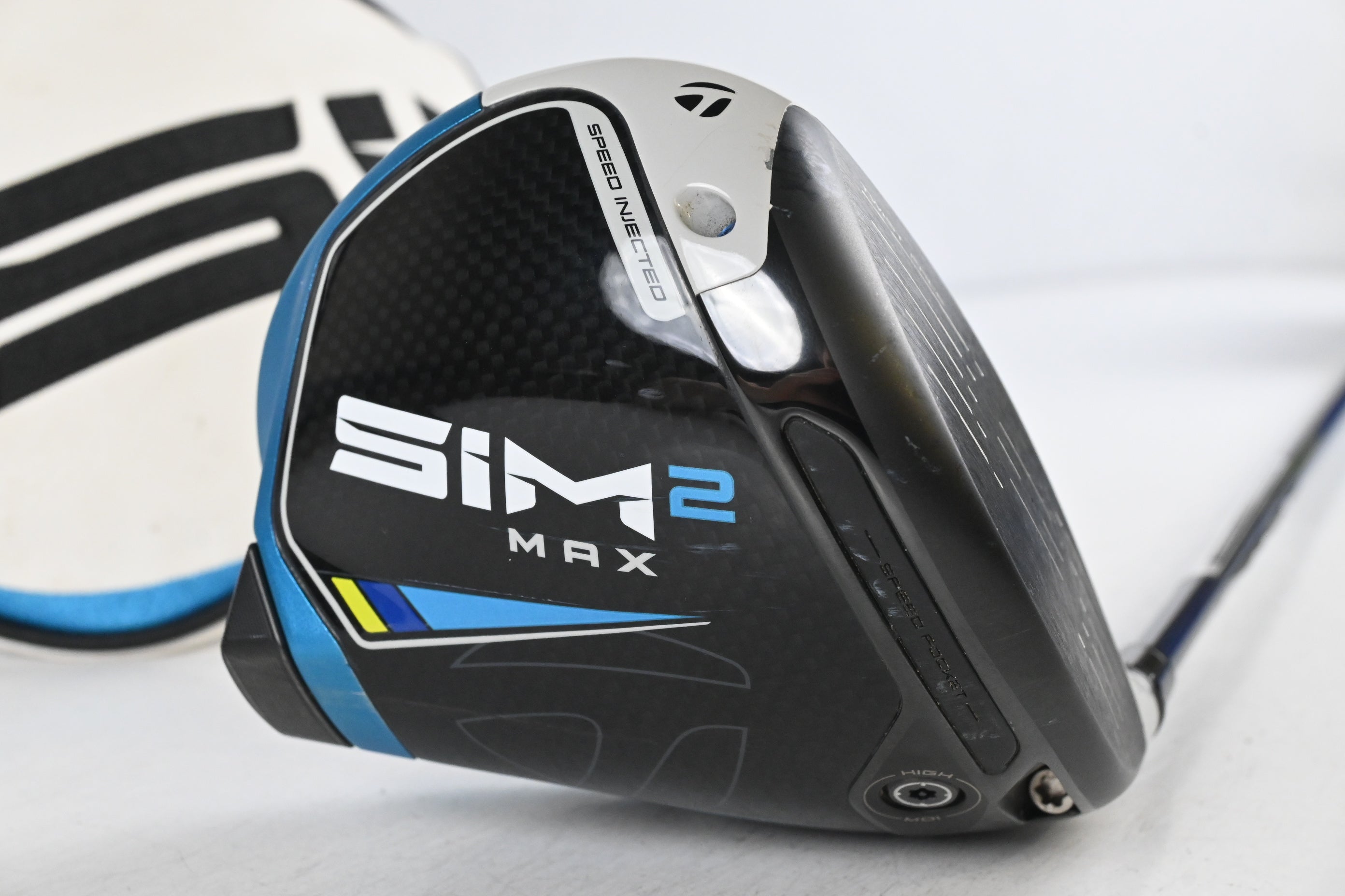 Taylormade SIM2 Max Driver / 10.5 Degree / Regular Flex Fujikura Ventus Blue 5