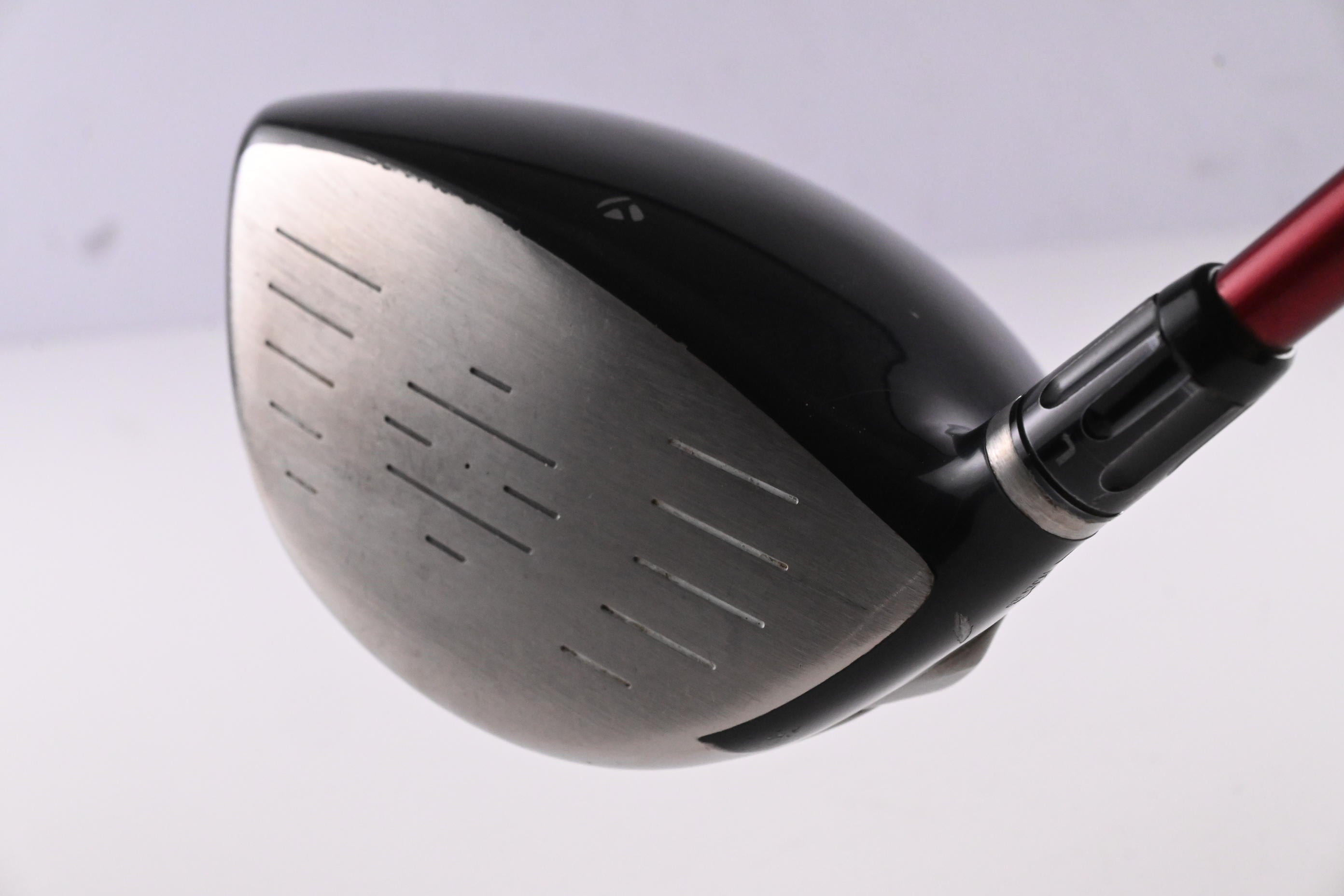 Taylormade R9 Driver / 9.5 Degree / Stiff Flex Fujikura Motore F1 65 Shaft
