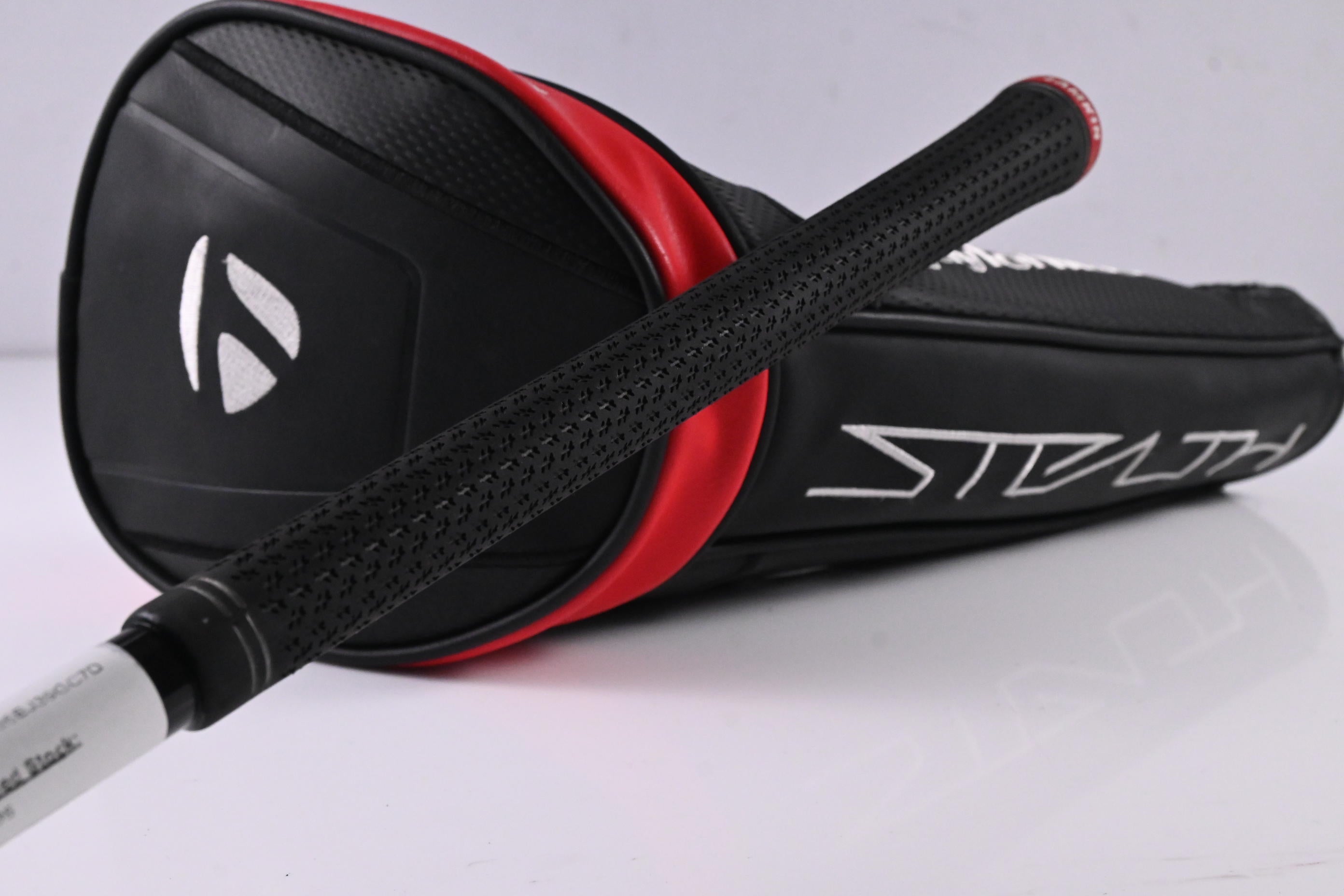 Taylormade Stealth Driver / 9 Degree / Stiff Flex Fujikura Ventus Red 5 Shaft