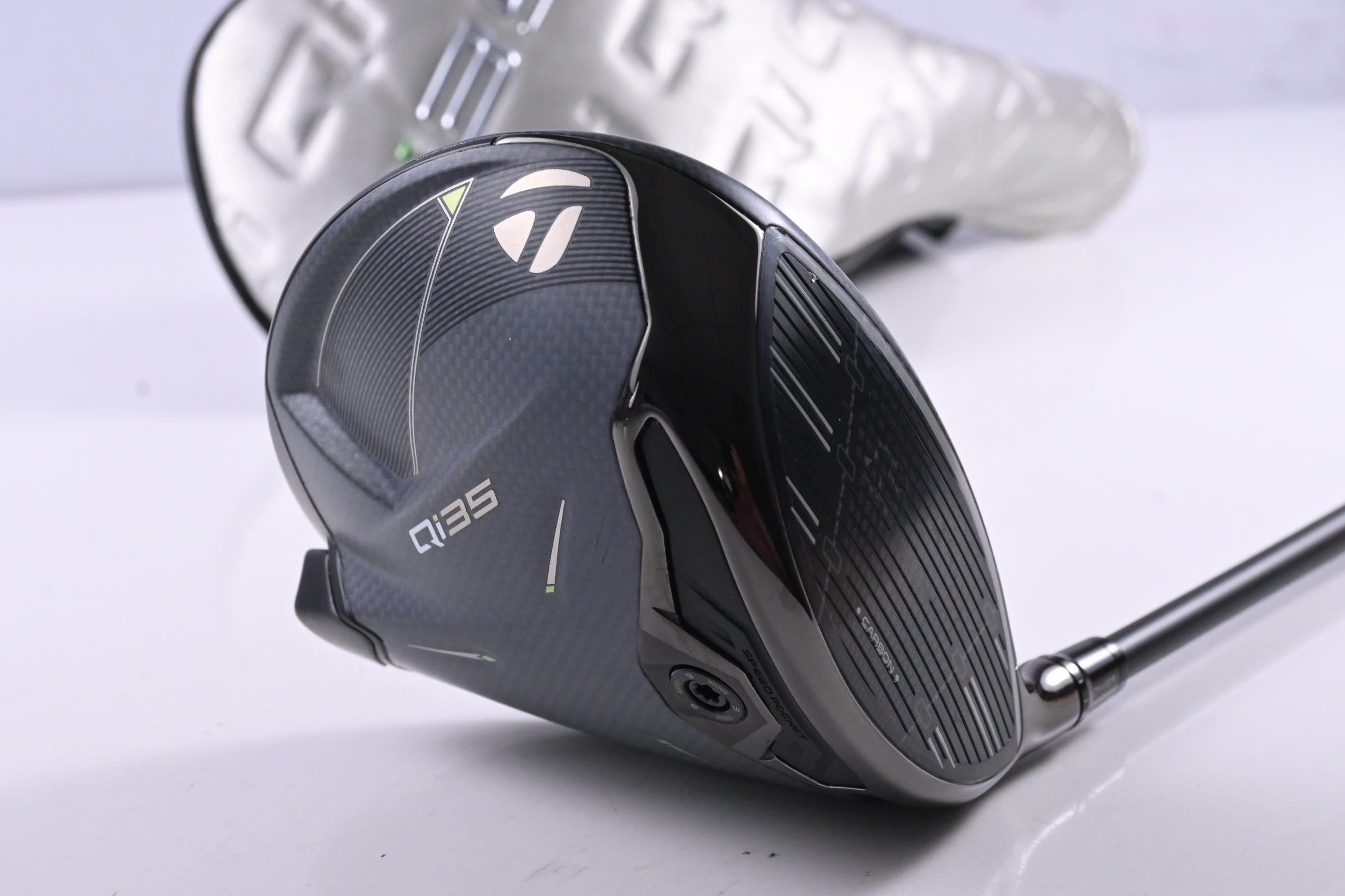 Taylormade Qi35 Driver / 10.5 Degree / Regular Flex Fujikura Ventus Blue '25 5