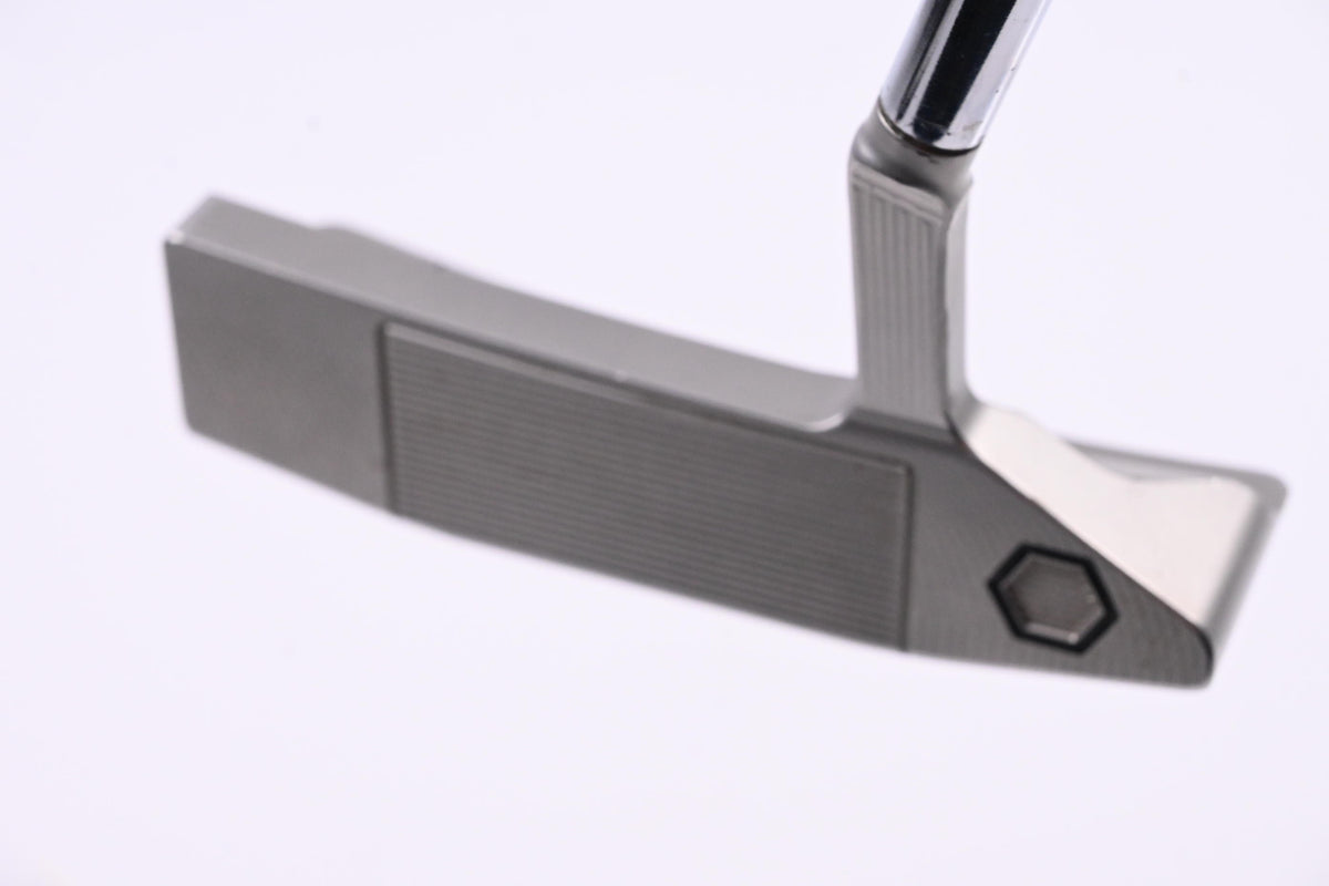Bettinardi Studio Stock 17 2021 Silver/Red Putter / 38 Inch