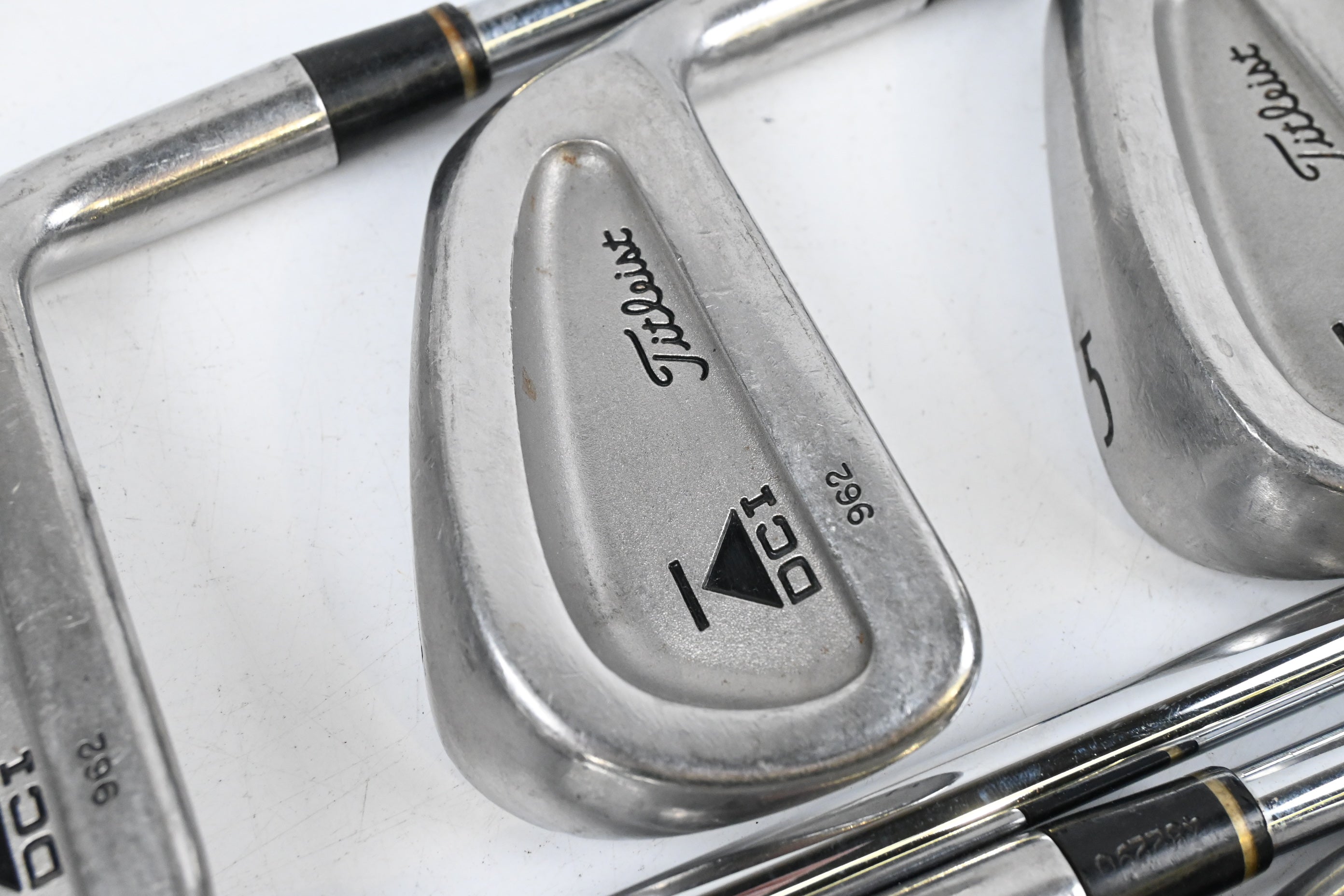 Titleist DCI 962 Irons / 3-9i / Stiff Flex Dynamic Gold S300 Shafts