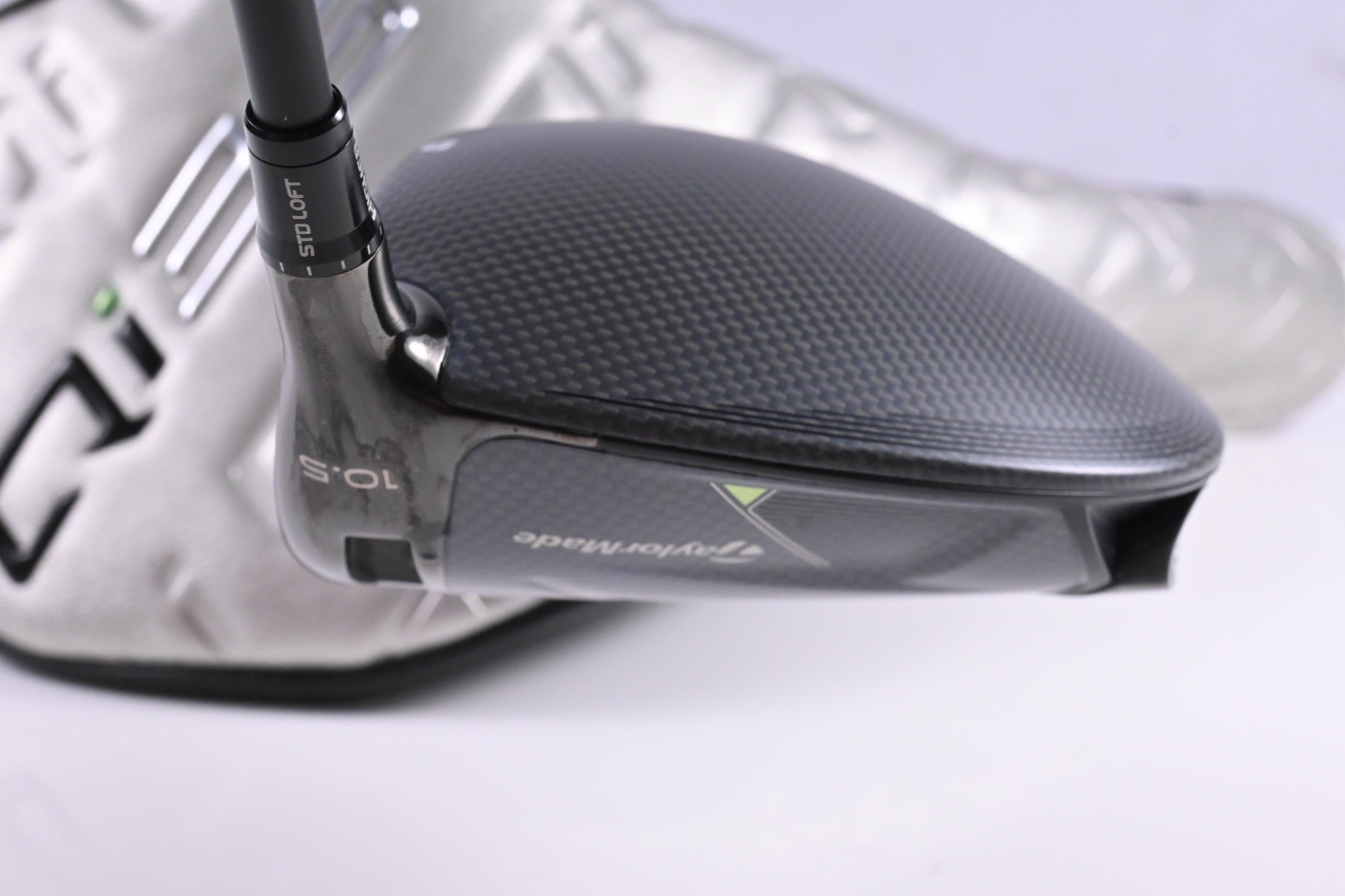 Taylormade Qi35 Driver / 10.5 Degree / Regular Flex Fujikura Ventus Blue '25 5