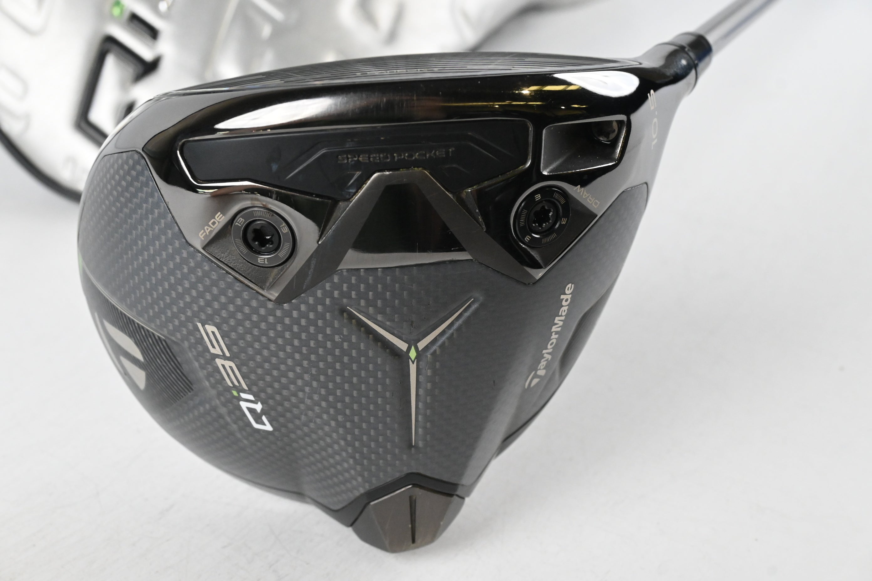 Taylormade Qi35 LS Driver / 10.5 Degree / Regular Flex Speeder NX TCS 50 Shaft