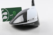 Load image into Gallery viewer, Taylormade M2 2016 Driver / 10.5 Degree / X-Flex HZRDUS Smoke Green 60
