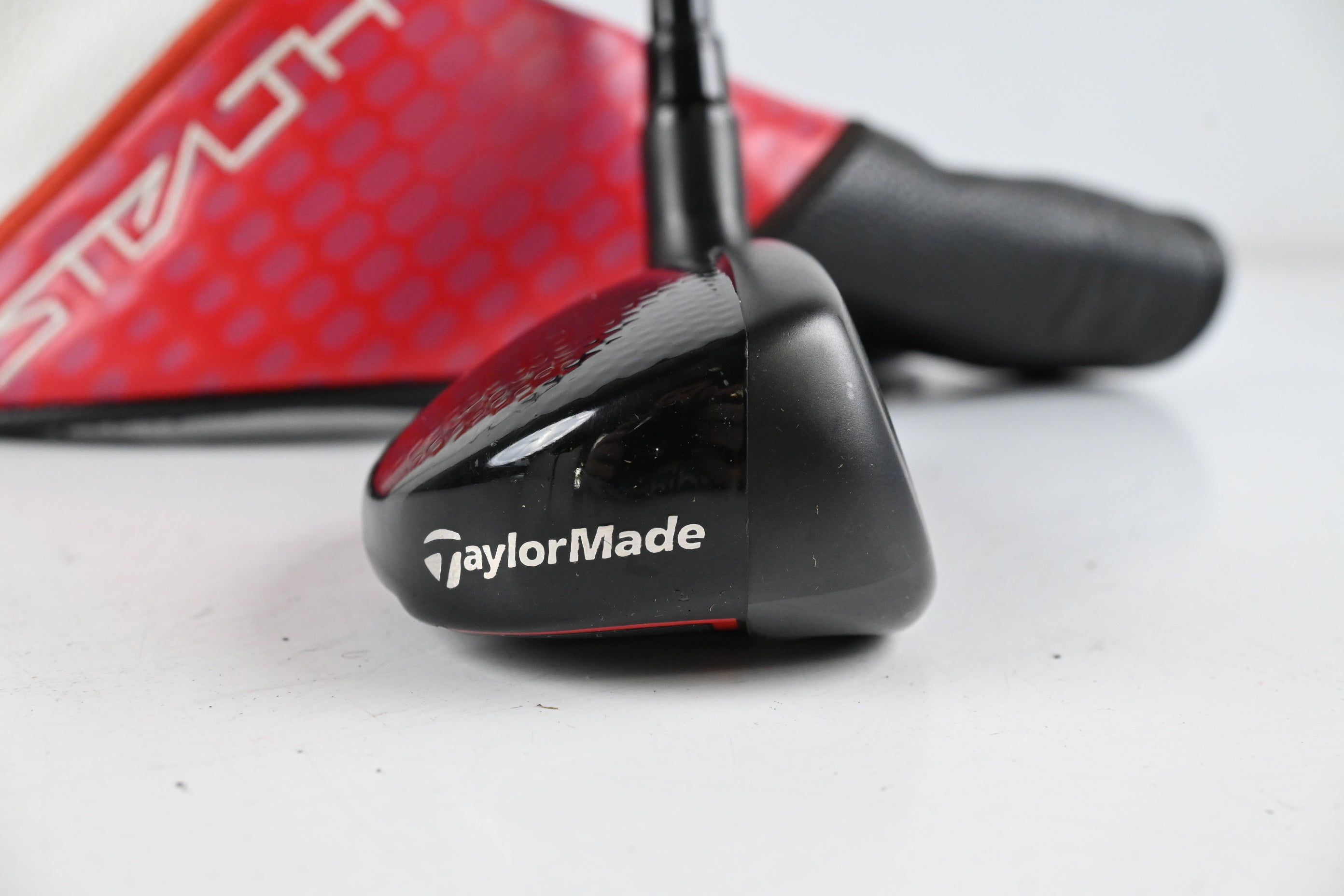 Taylormade Stealth 2 Plus #3 Hybrid / 19.5 Degree / Stiff Flex Kai'li Red 85