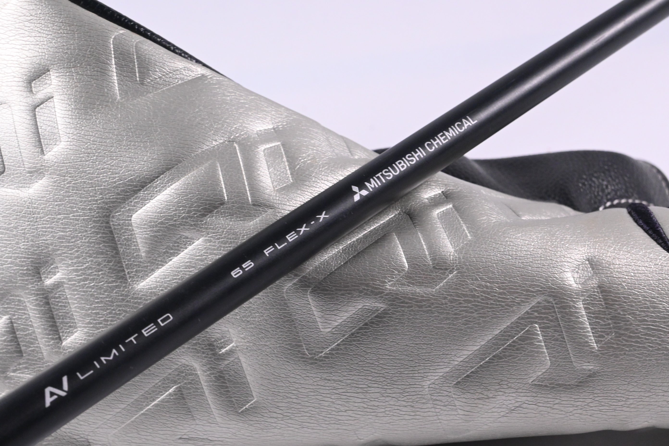 Taylormade Qi35 LS Driver / 9 Degree / X-Flex Tensei AV White 65 Shaft