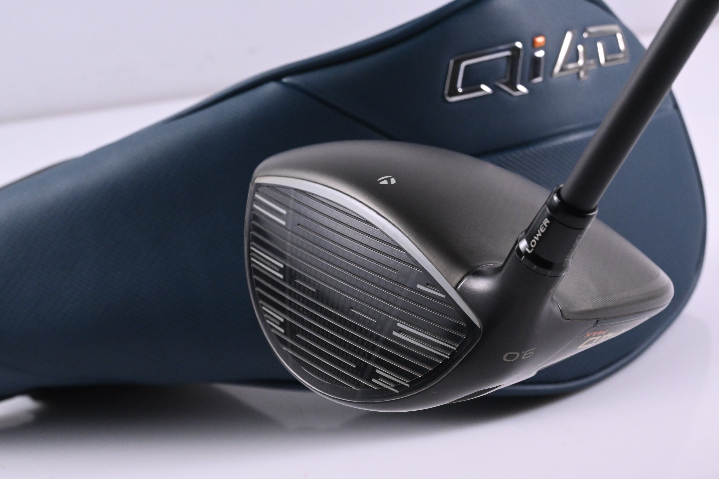 Taylormade Qi4D Max Driver / 9 Degree / Regular Flex Fujikura Ventus Blue 5