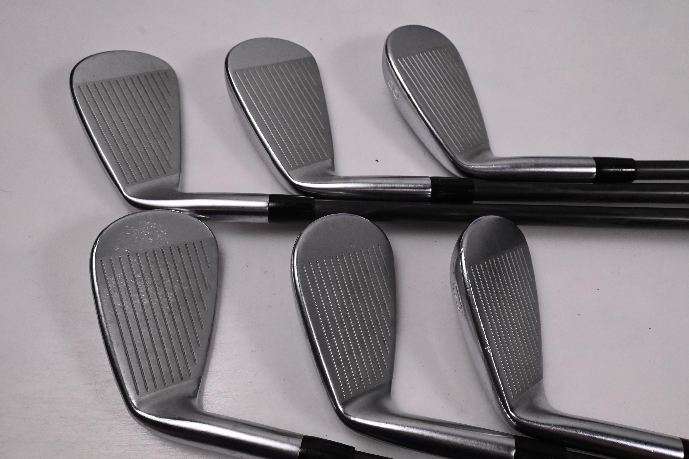 Mizuno JPX 923 Forged Irons / 6-PW+GW / Regular Flex Baddazz 65 Shafts
