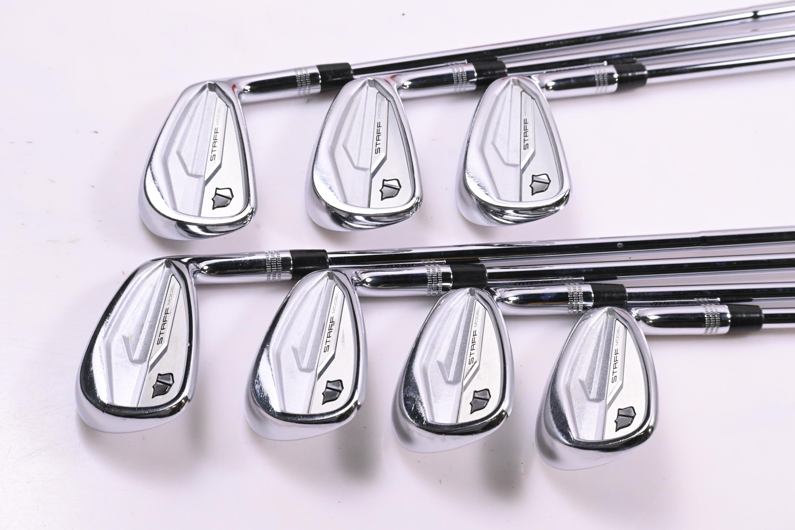 Wilson Staff Model 2024 CB Irons / 4-PW / Regular Flex Dynamic Gold Mid 115 R300